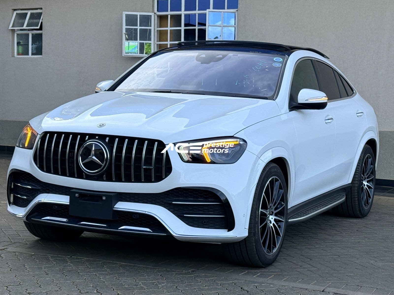 Image of Mercedes-Benz GLE 400d YOM - 2020