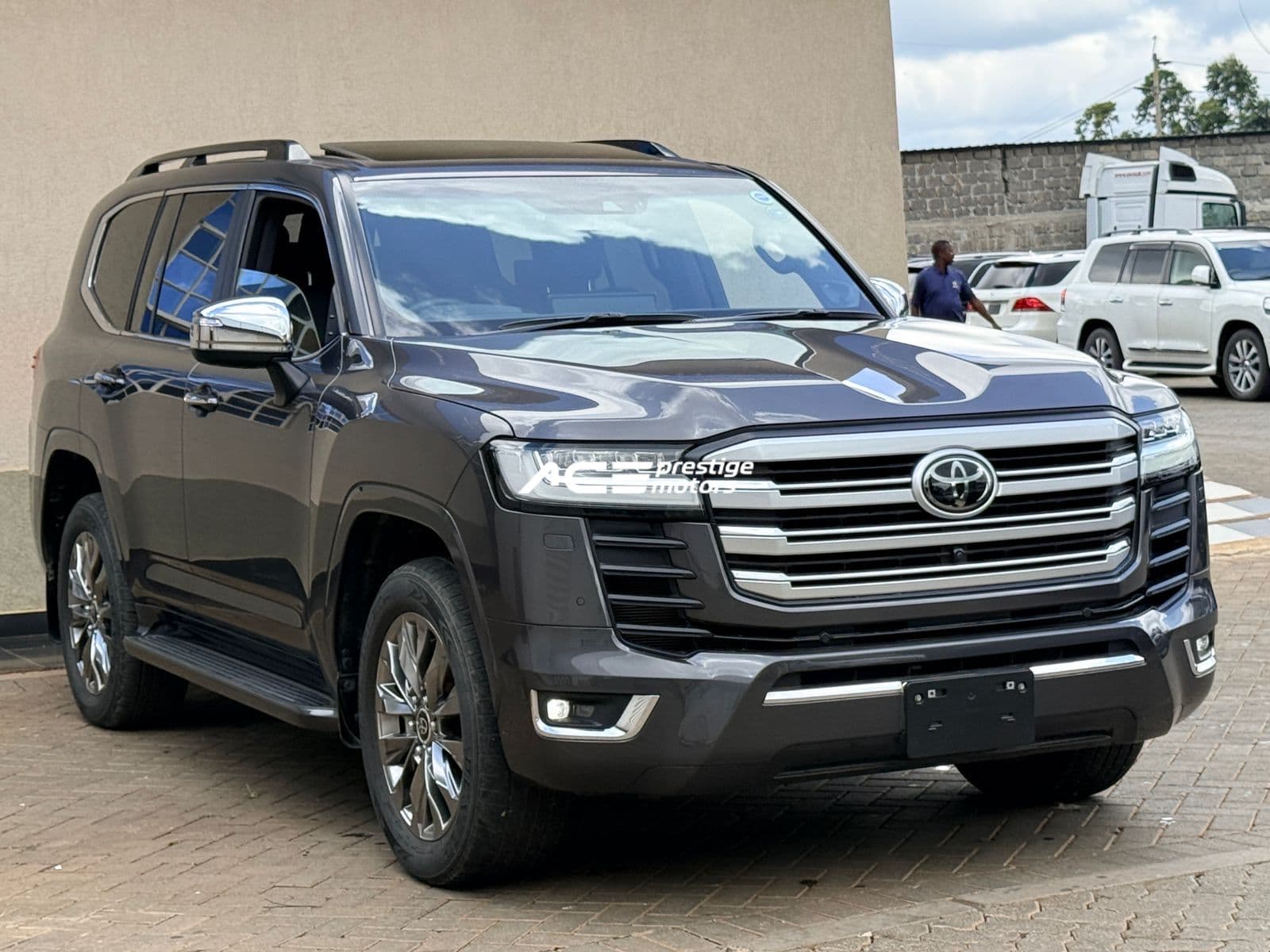 Image of Toyota Land Cruiser LC300 ZX YOM - 2022