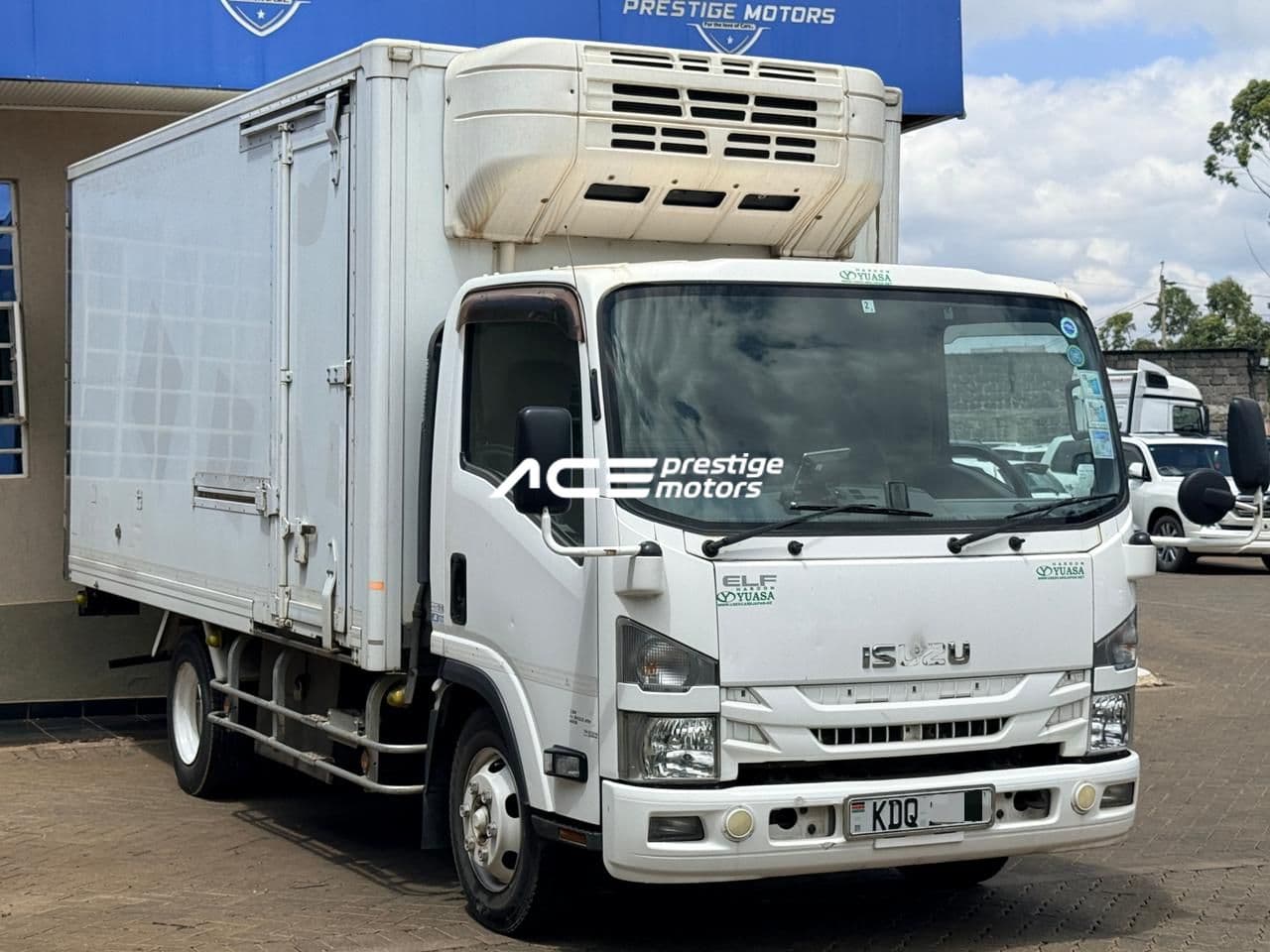 Image of Isuzu ELF  YOM - 2016