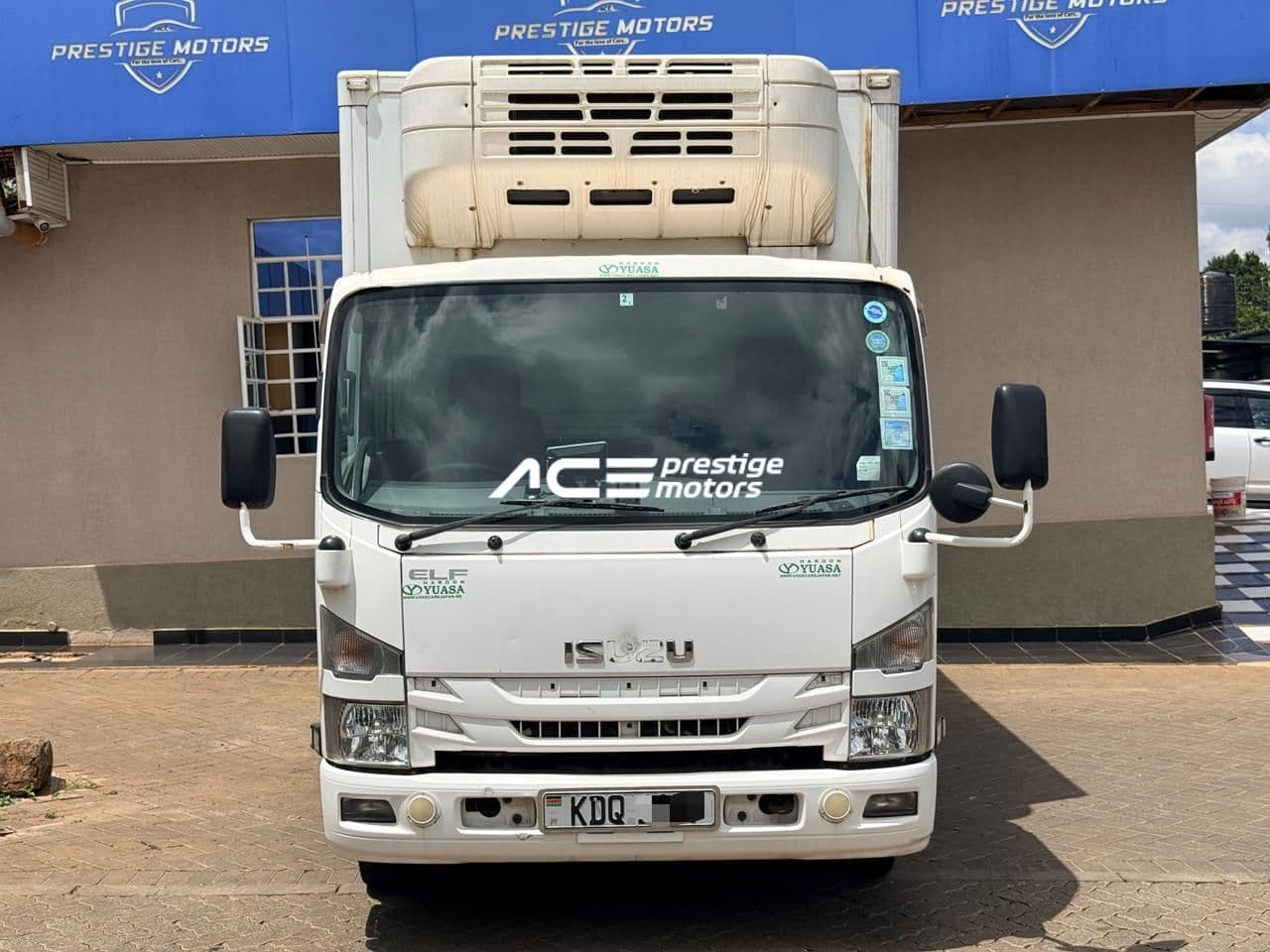 Image of Isuzu ELF  YOM - 2016