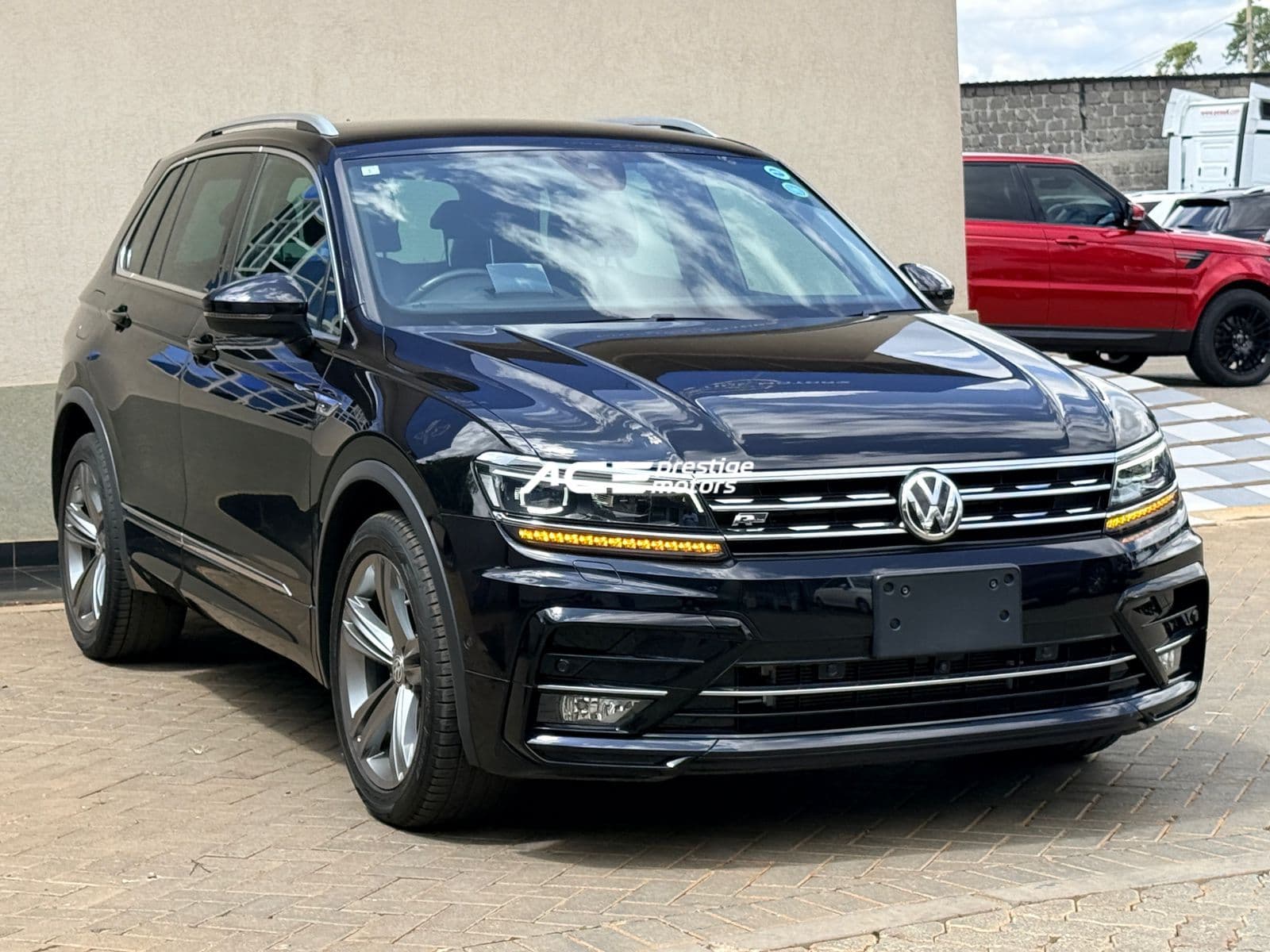 Image of Volkswagen Tiguan R-Line YOM - 2018