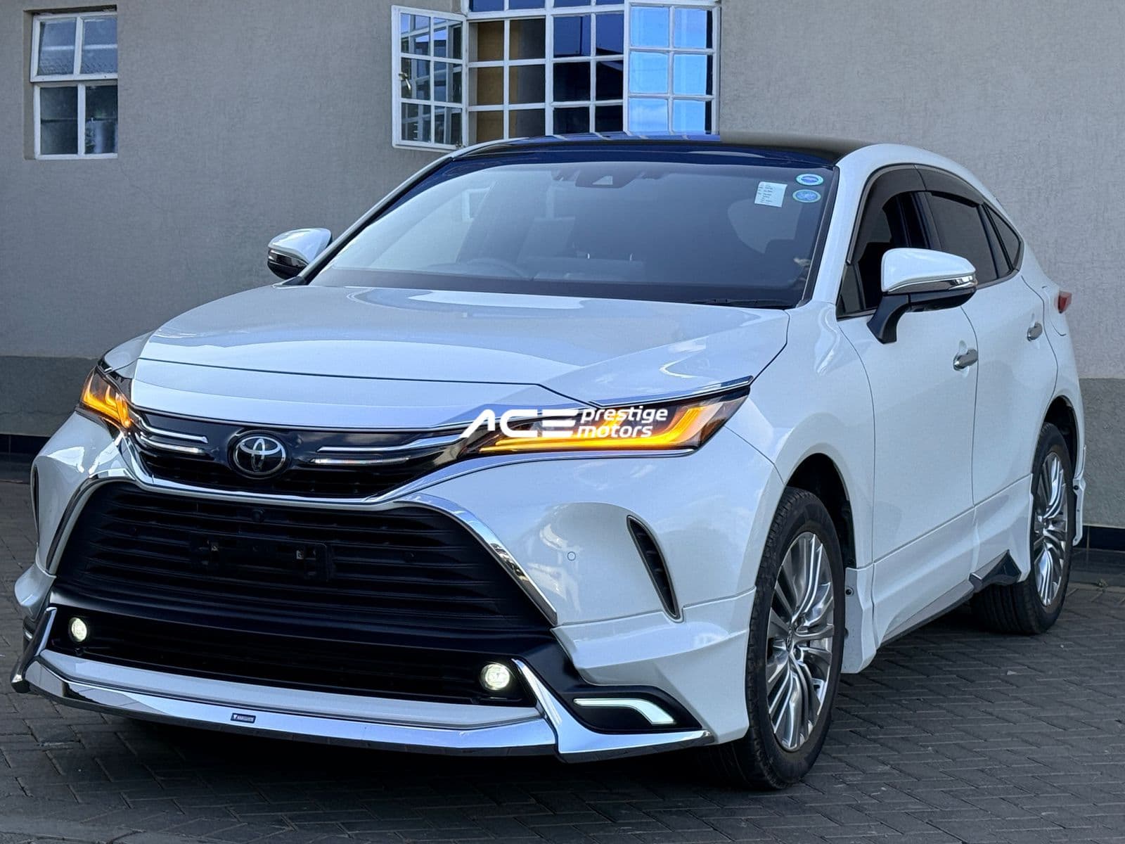 Image of Toyota Harrier  YOM - 2020
