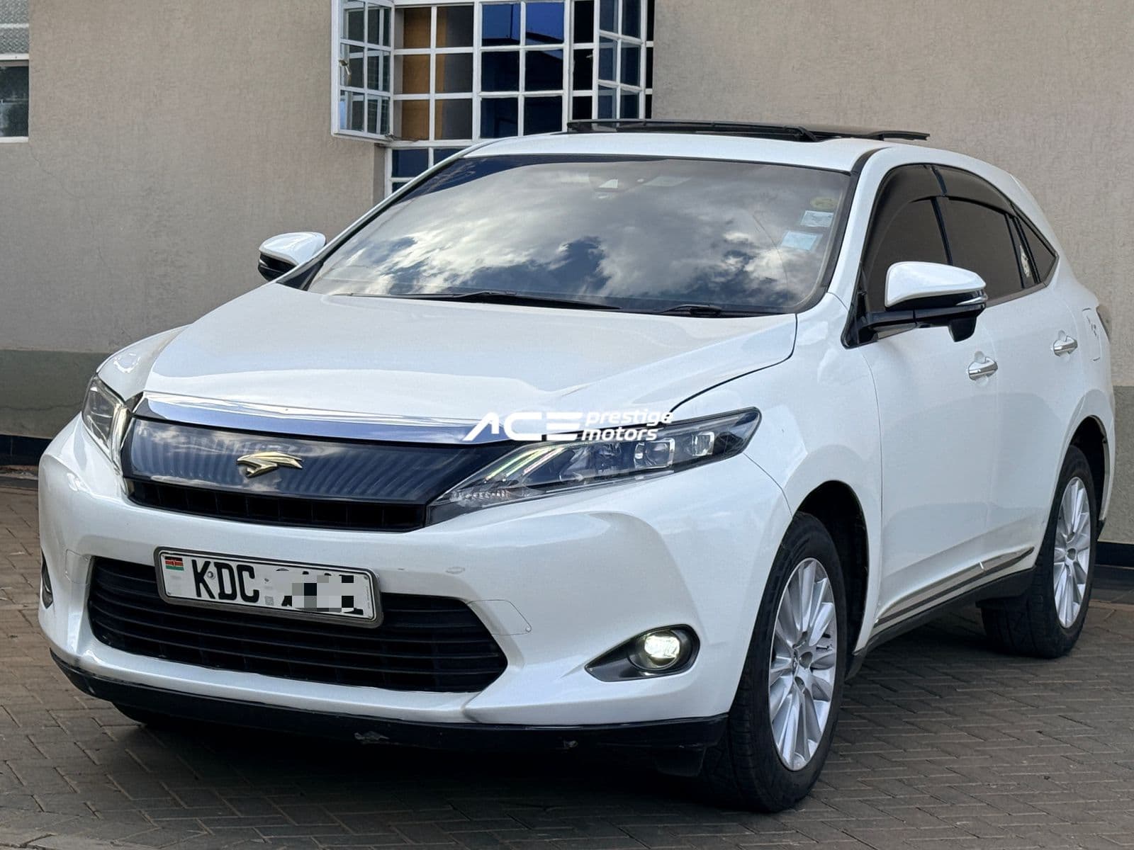 Image of Toyota Harrier  YOM - 2015