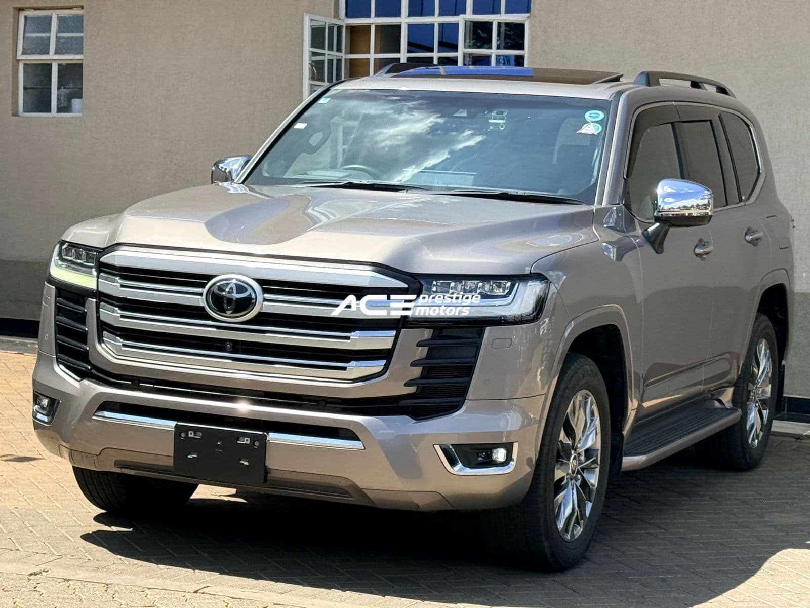 Image of Toyota Land Cruiser LC300 ZX YOM - 2022