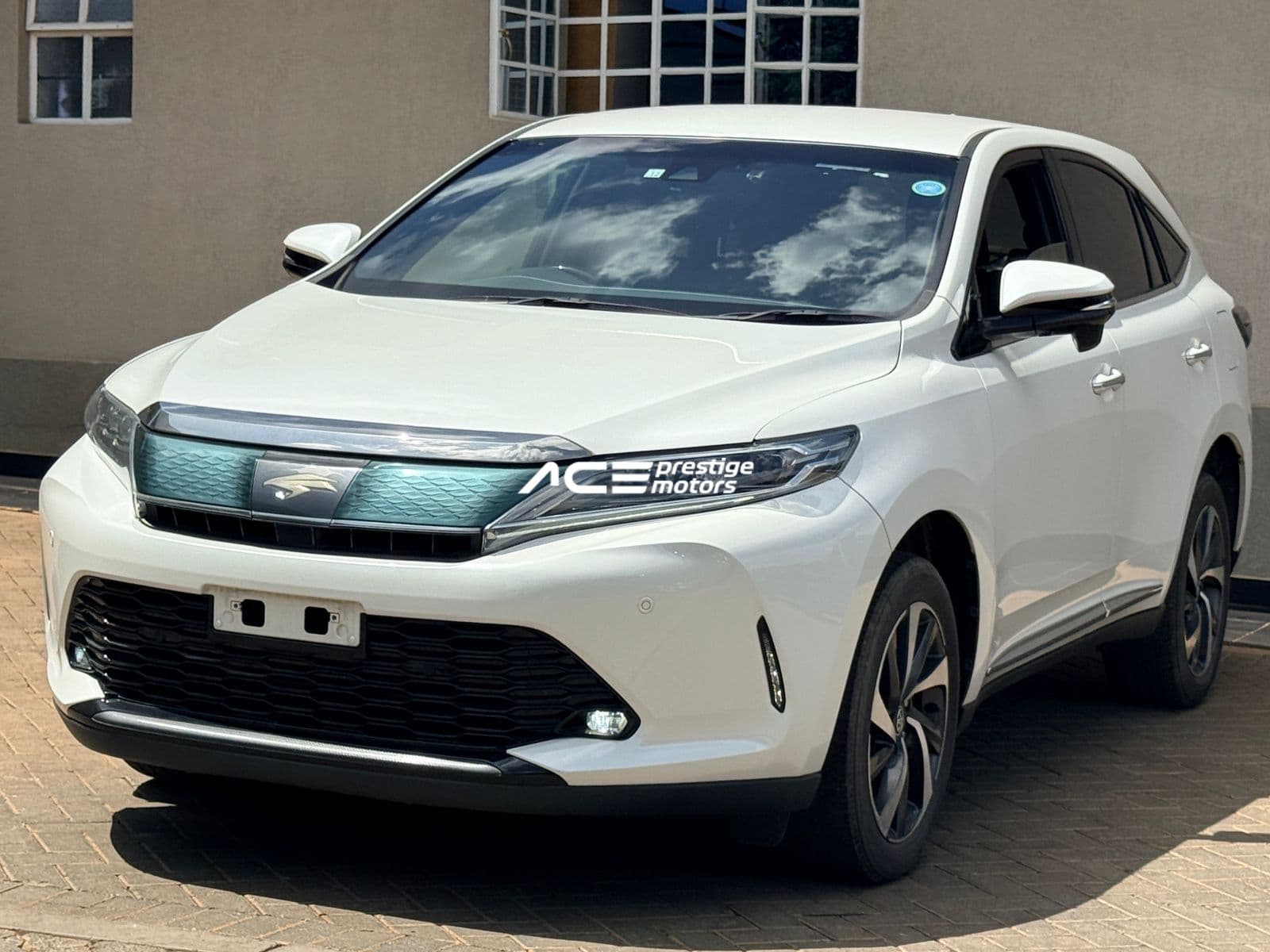 Image of Toyota Harrier Turbo YOM - 2018