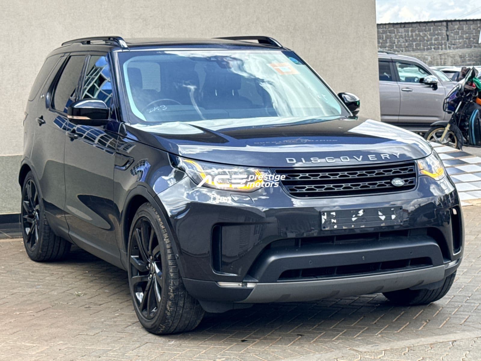 Image of Land Rover Discovery V YOM - 2018