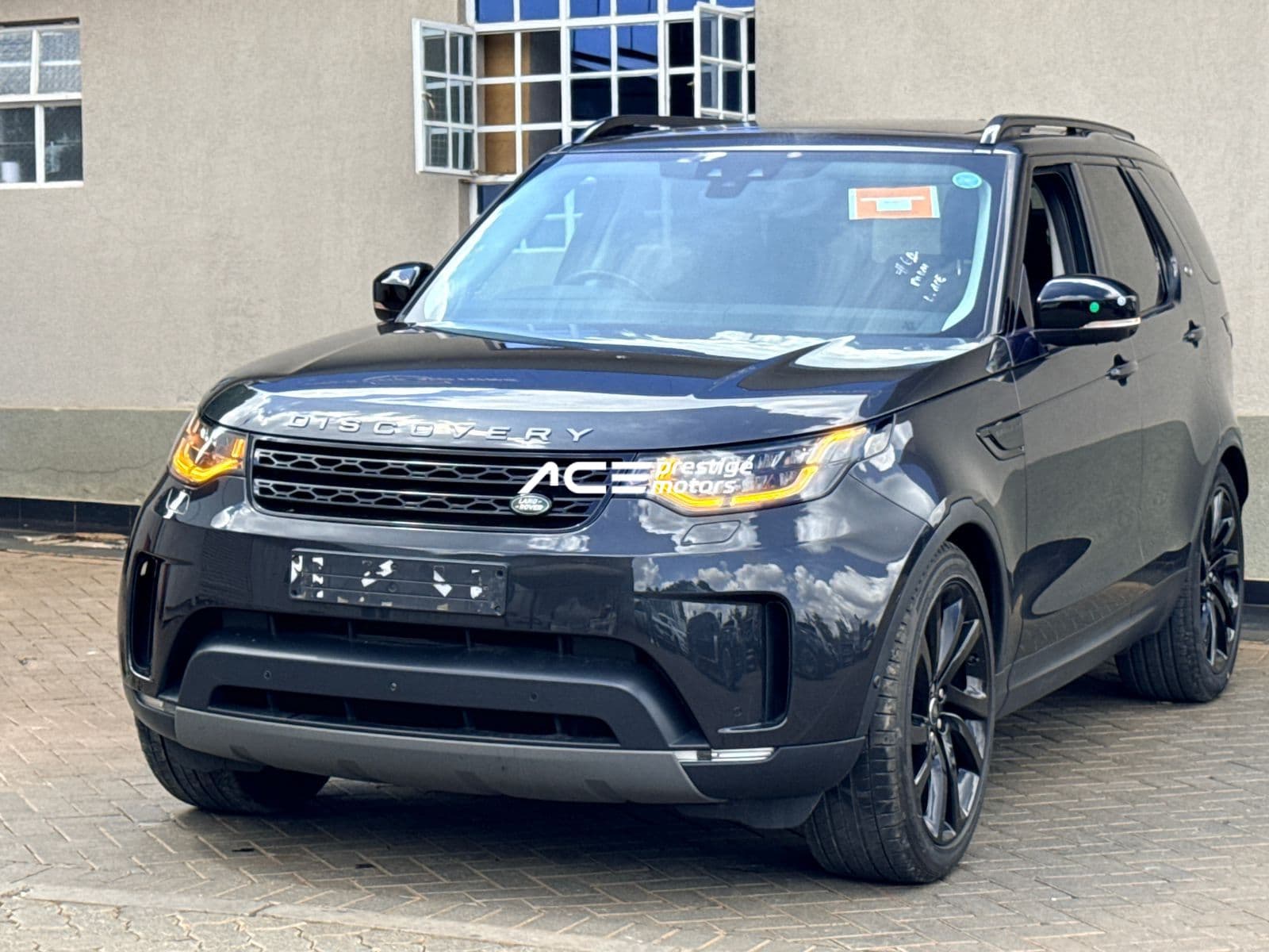 Image of Land Rover Discovery V YOM - 2018