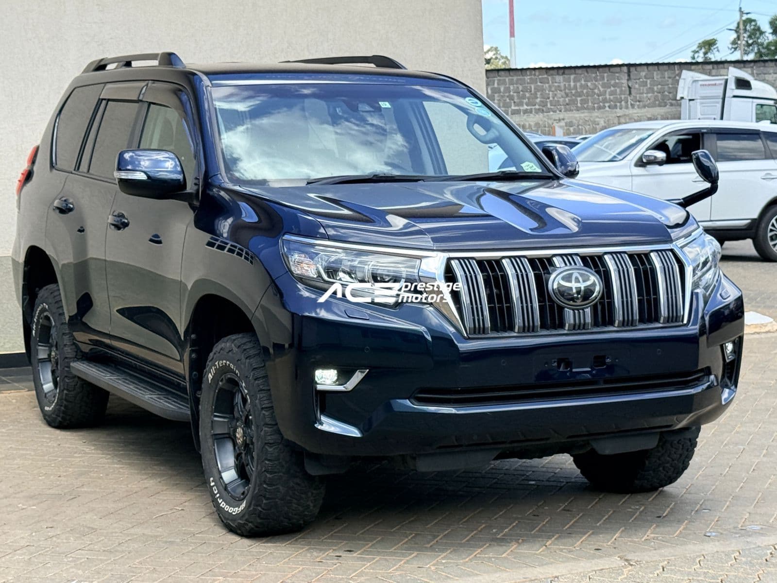 Image of Toyota Landcruiser Prado TX YOM - 2018