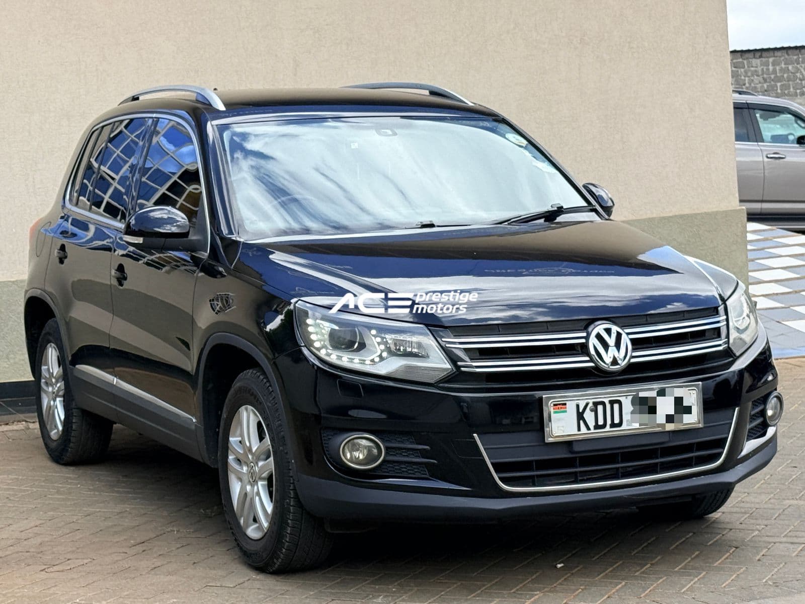 Image of Volkswagen Tiguan YOM - 2014
