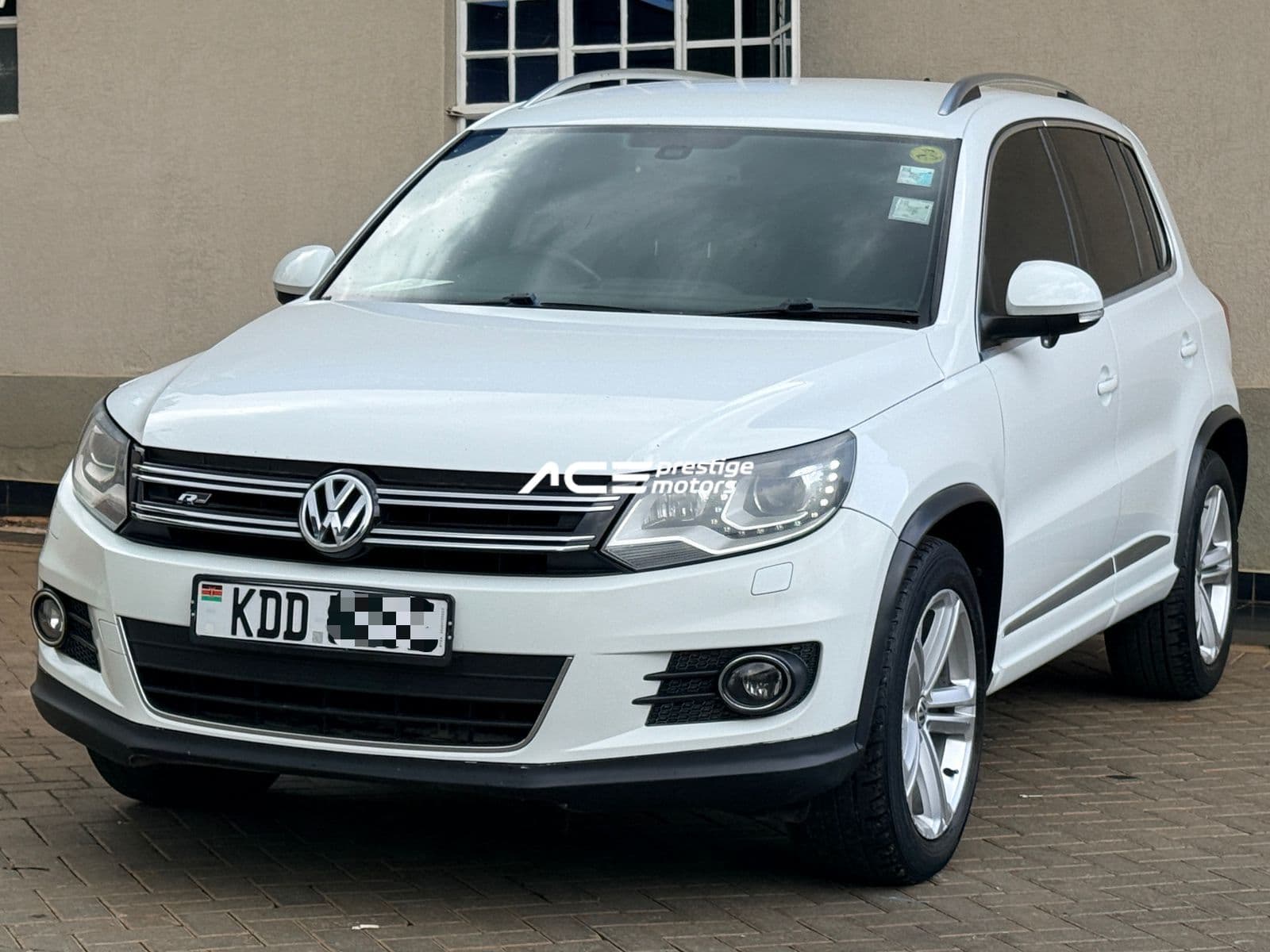 Image of Volkswagen Tiguan R Line YOM - 2014