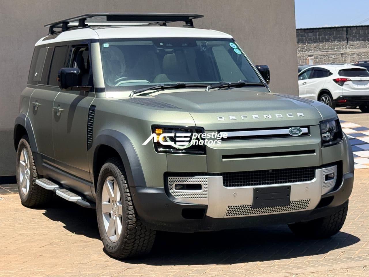 Image of Land Rover Defender D300 YOM - 2021