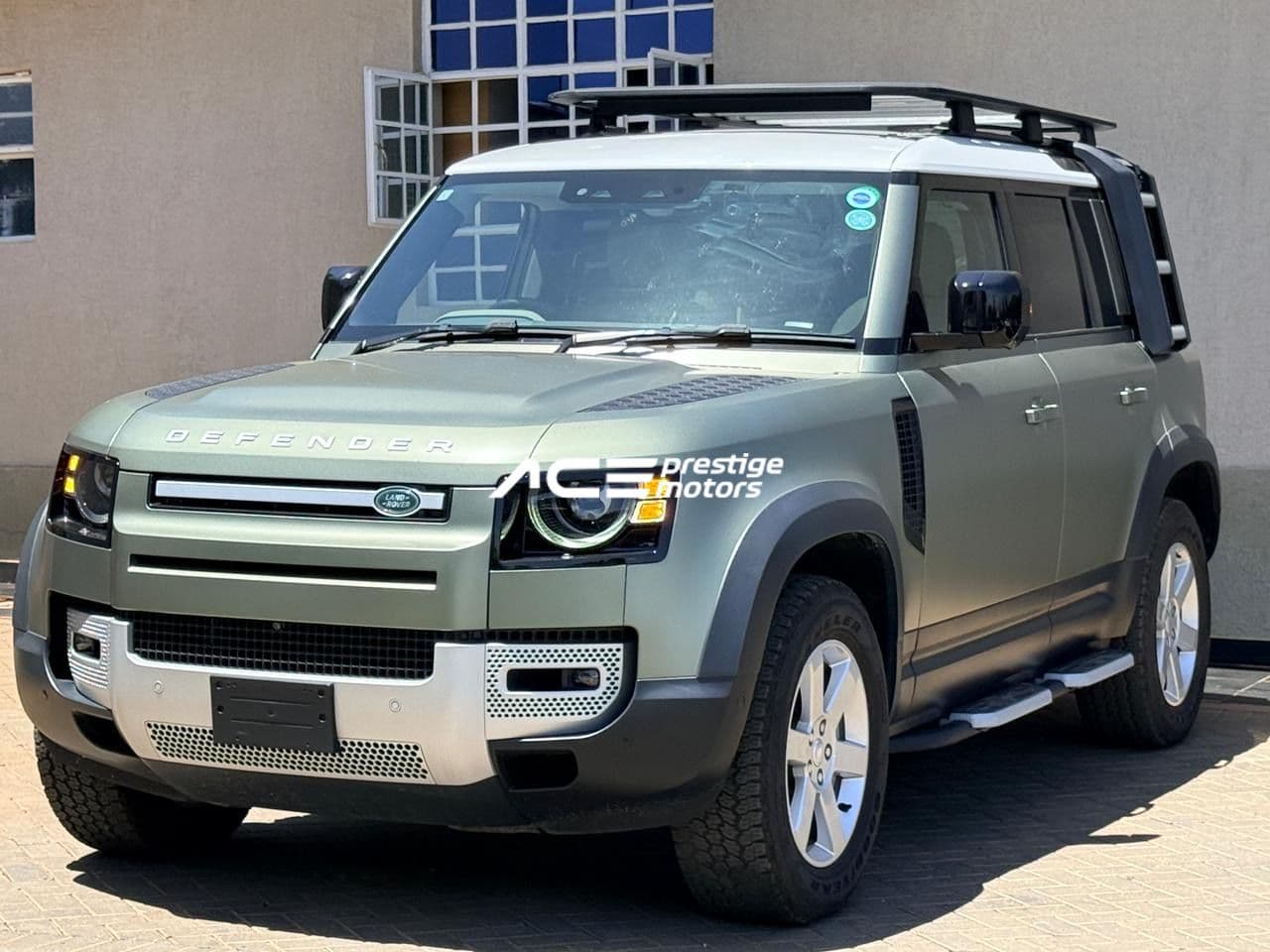 Image of Land Rover Defender D300 YOM - 2021