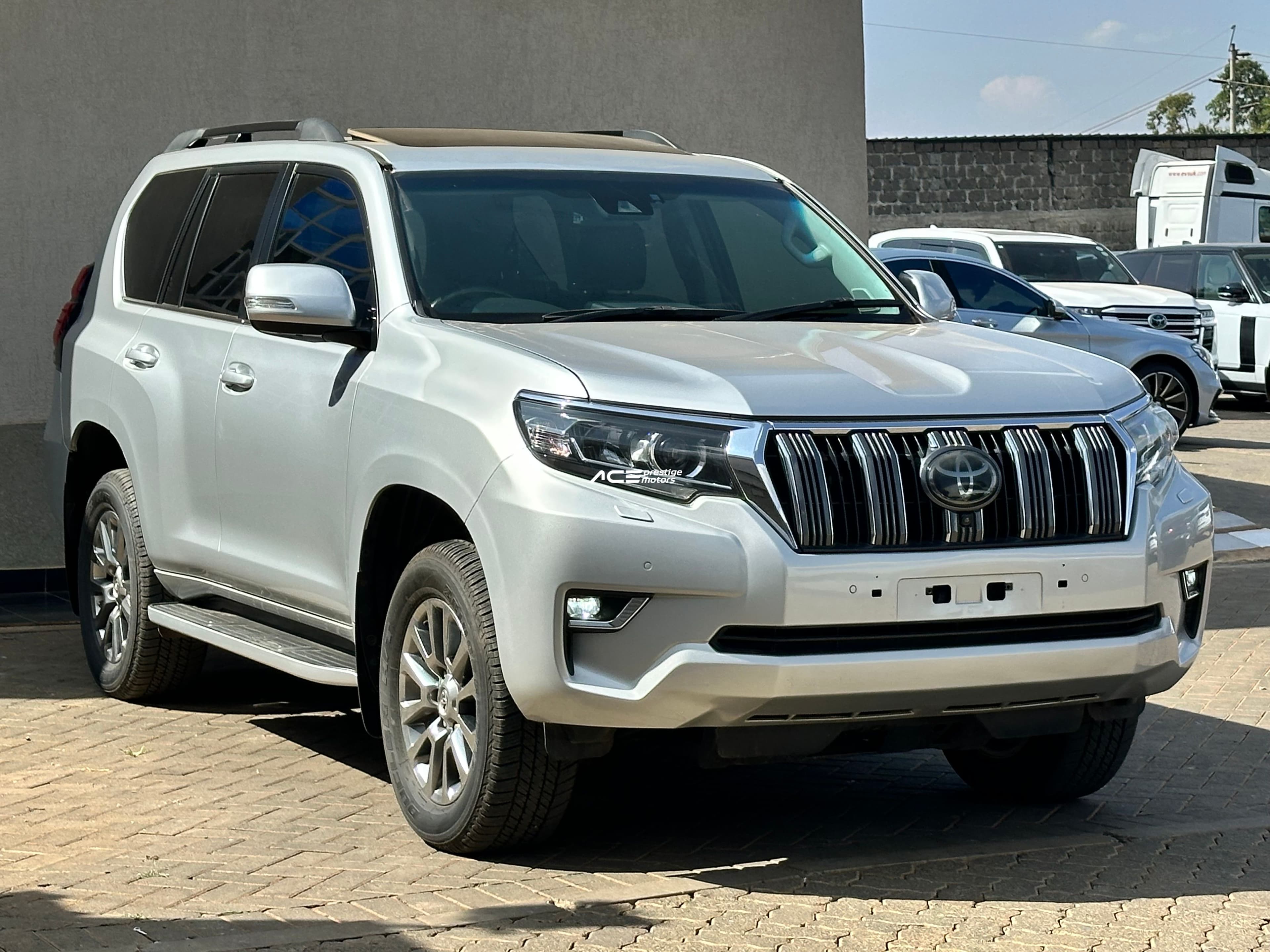 Image of Toyota Land Cruiser Prado VXL YOM - 2018