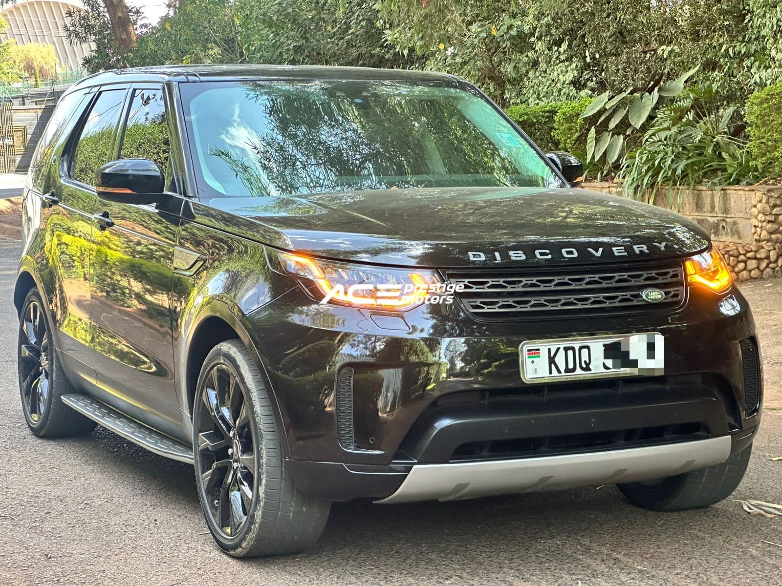 Image of Land Rover Discovery  YOM - 2017