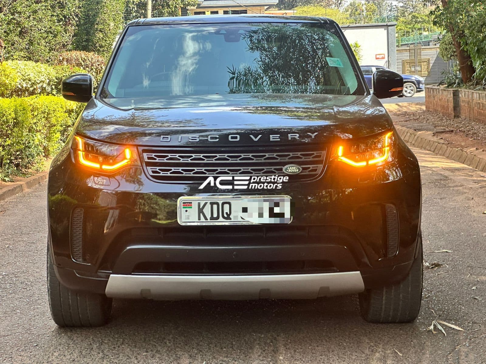 Image of Land Rover Discovery  YOM - 2017