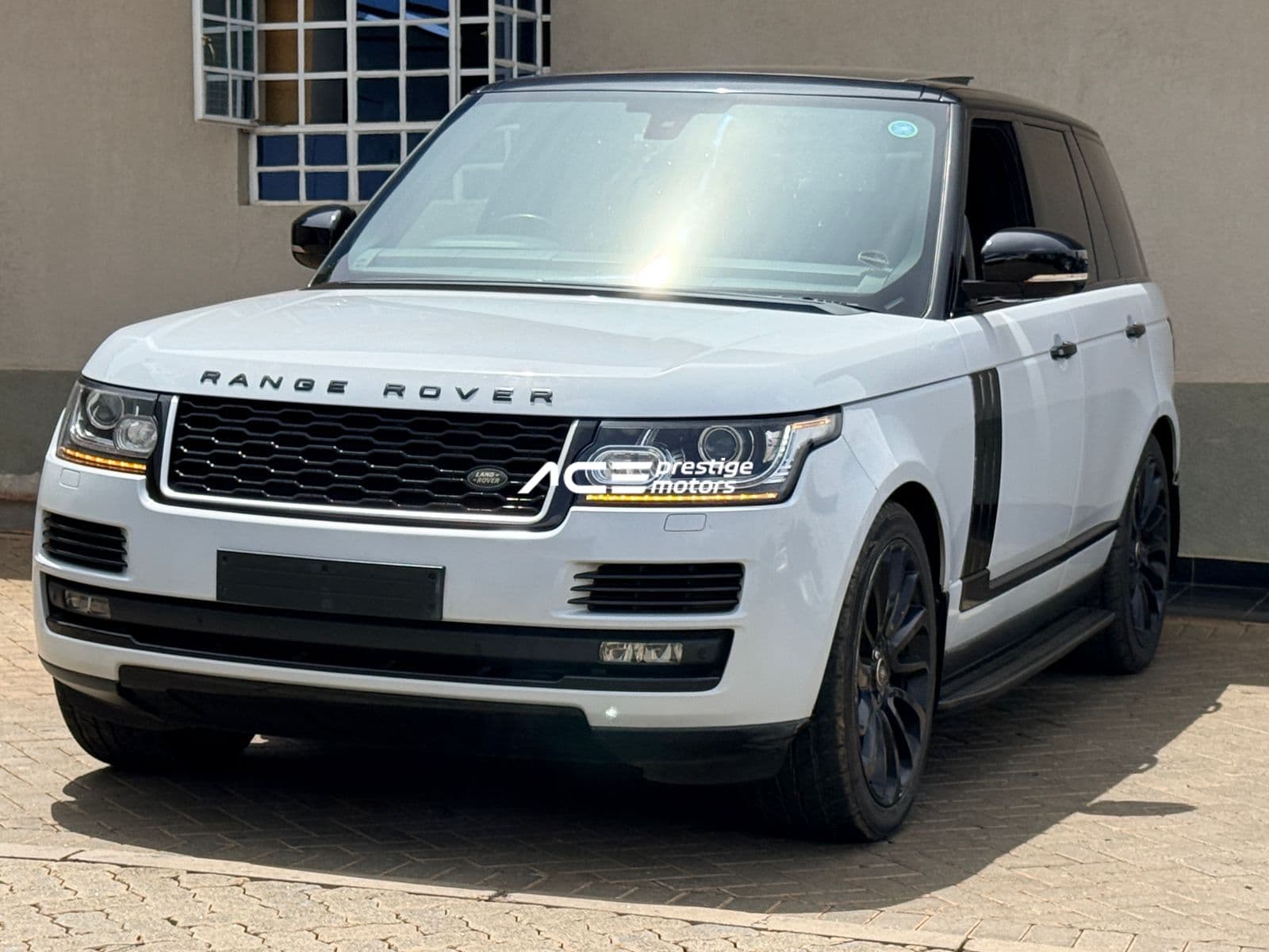 Image of Range Rover Vogue  YOM - 2016