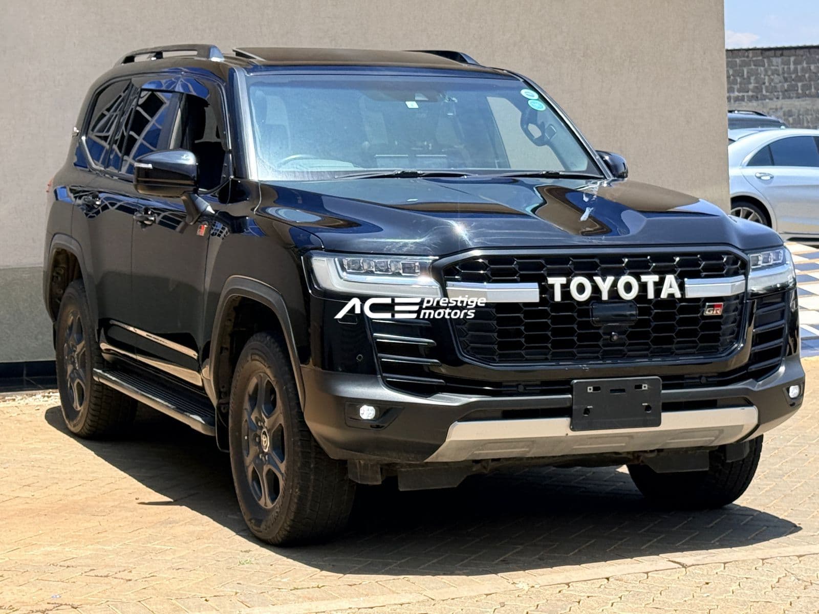 Image of Toyota Land Cruiser 300 GR Sport YOM - 2023