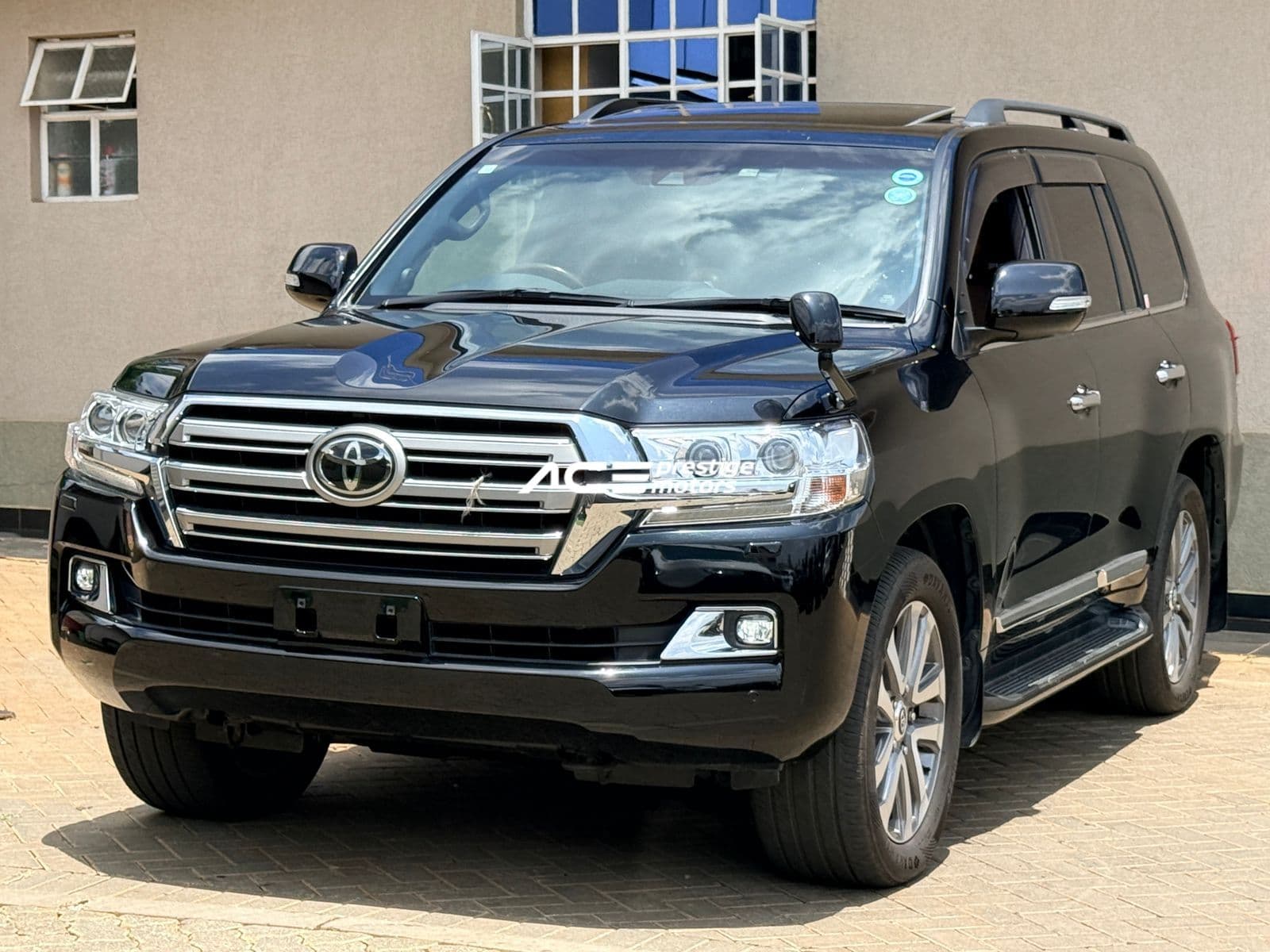 Image of Land Cruiser V8 ZX YOM - 2018