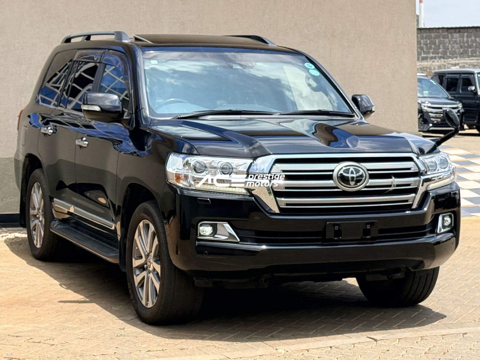 Image of Land Cruiser V8 ZX YOM - 2018