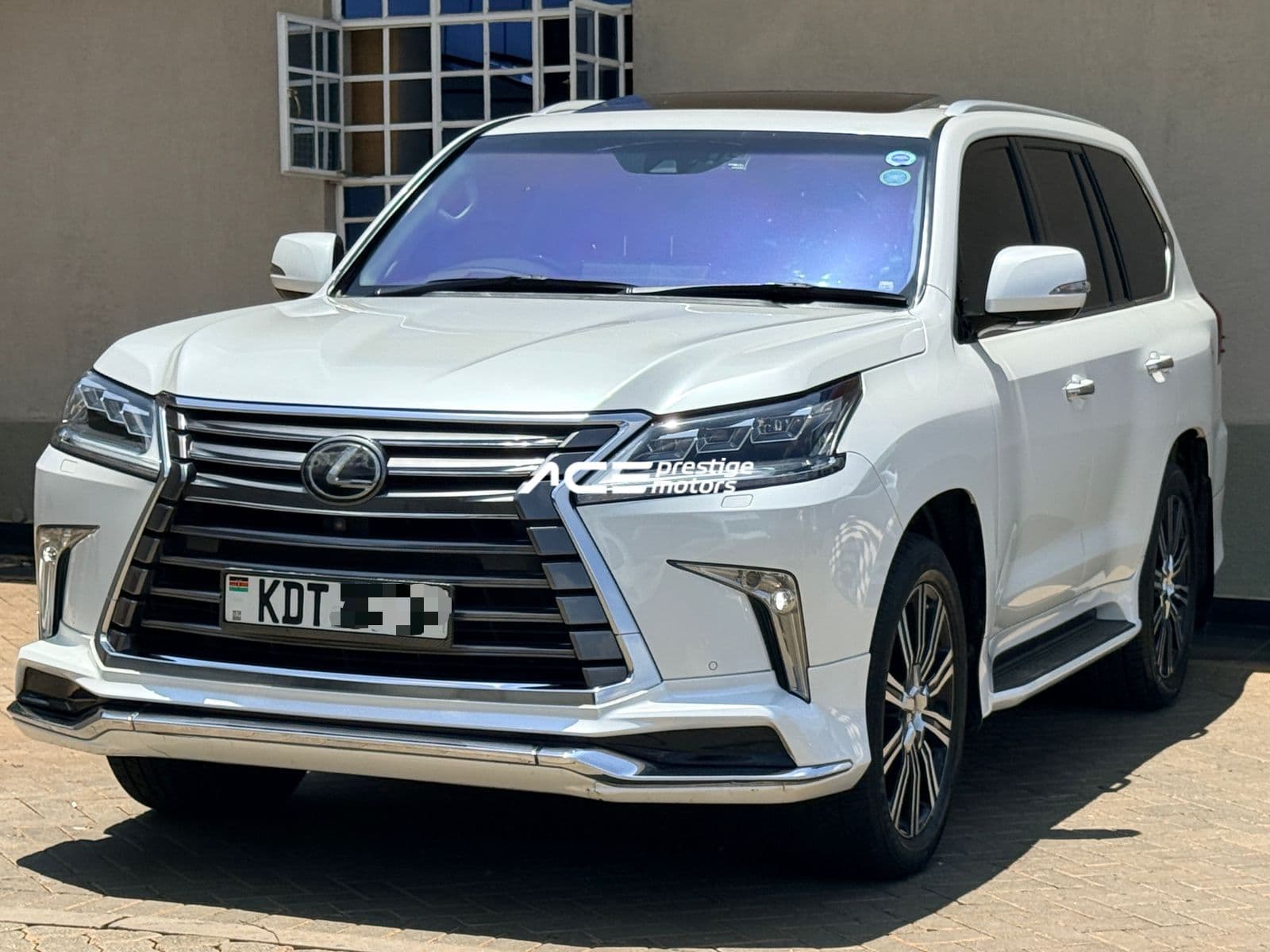 Image of Lexus LX 570  YOM - 2018