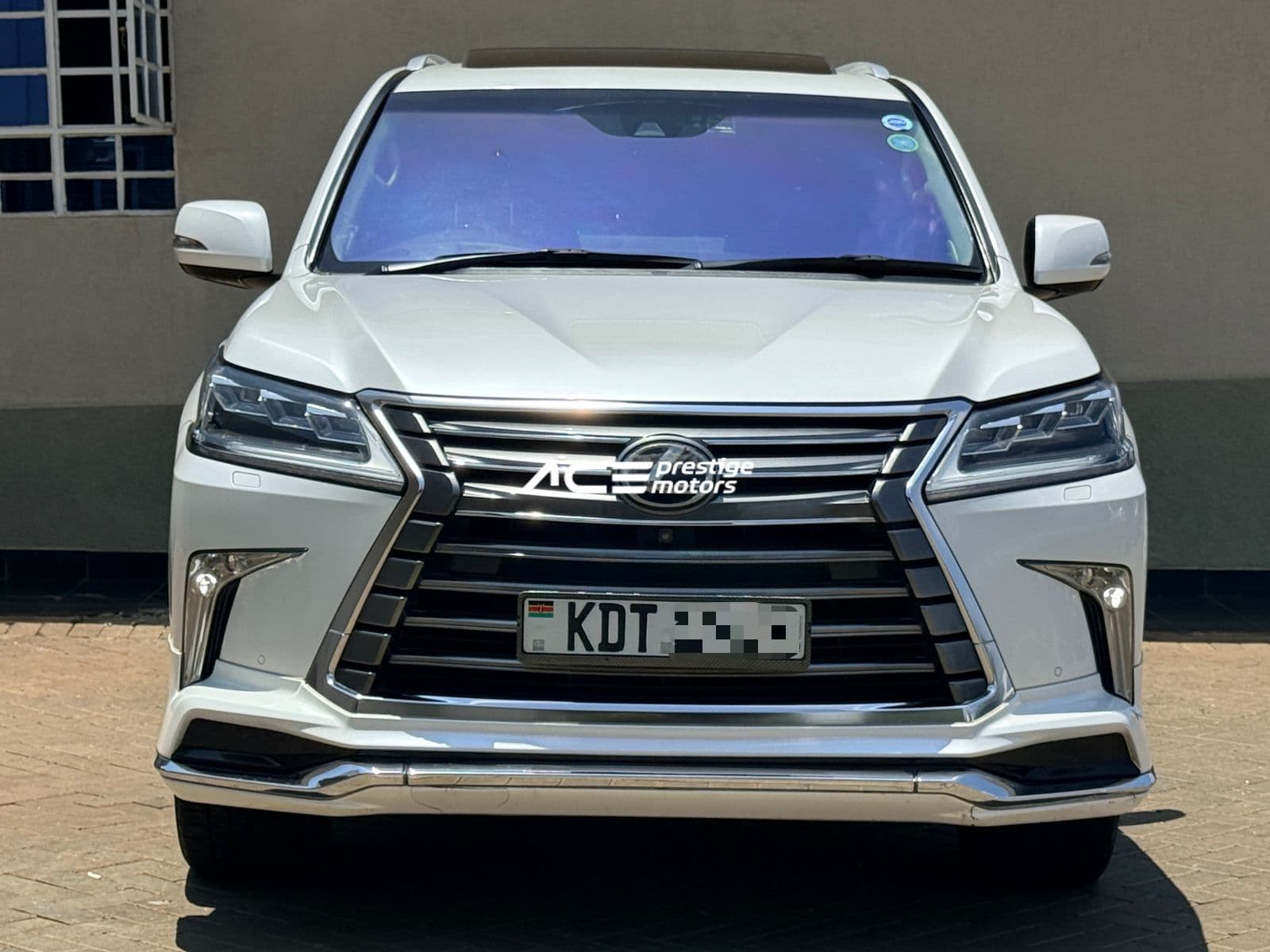 Image of Lexus LX 570  YOM - 2018
