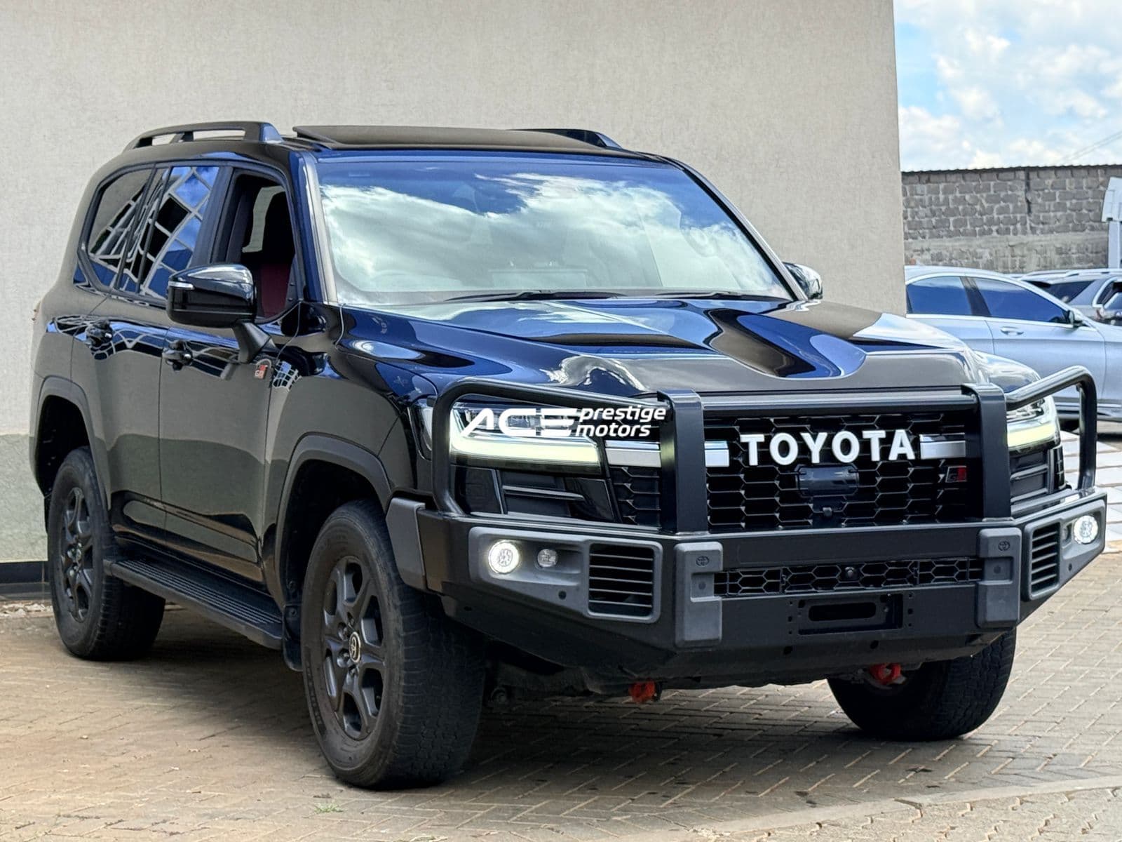 Image of Toyota Land Cruiser 300 GR Sport YOM - 2021
