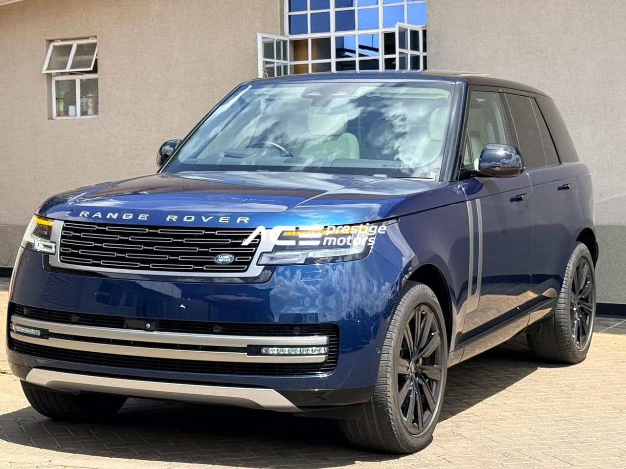 Image of Range Rover Vogue P400 YOM - 2021