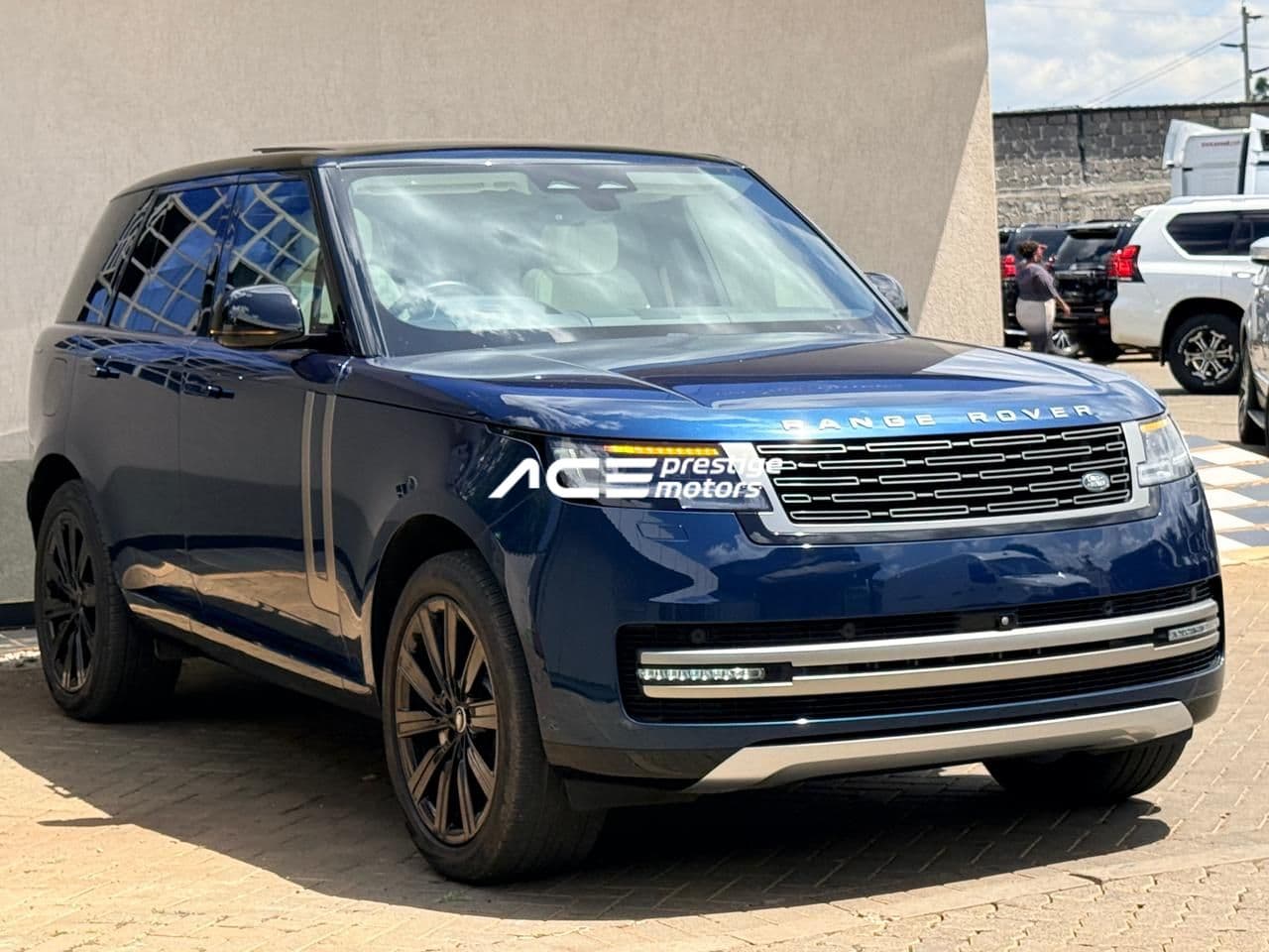 Image of Range Rover Vogue P400 YOM - 2021