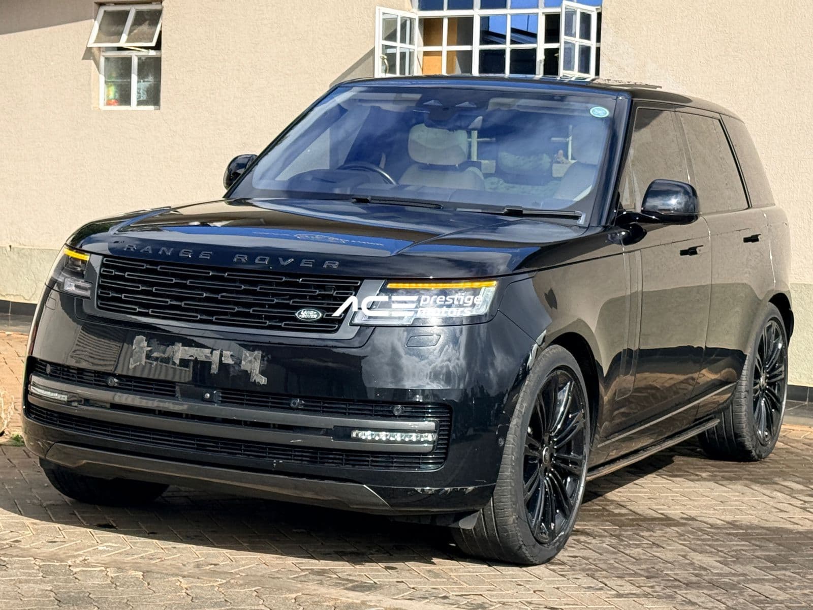 Image of Range Rover Vogue D350 YOM - 2022