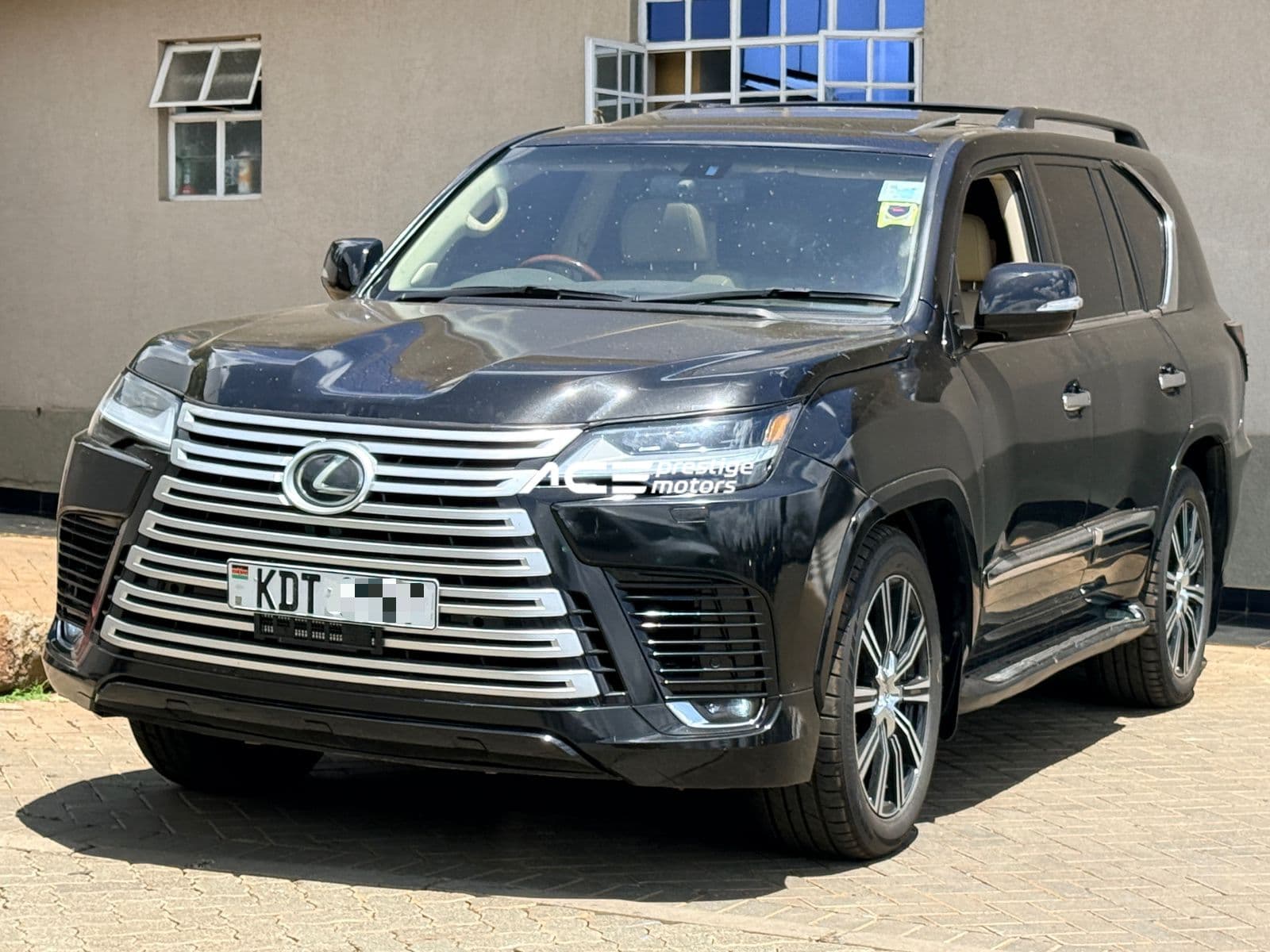 Image of Lexus LX 570 YOM - 2015