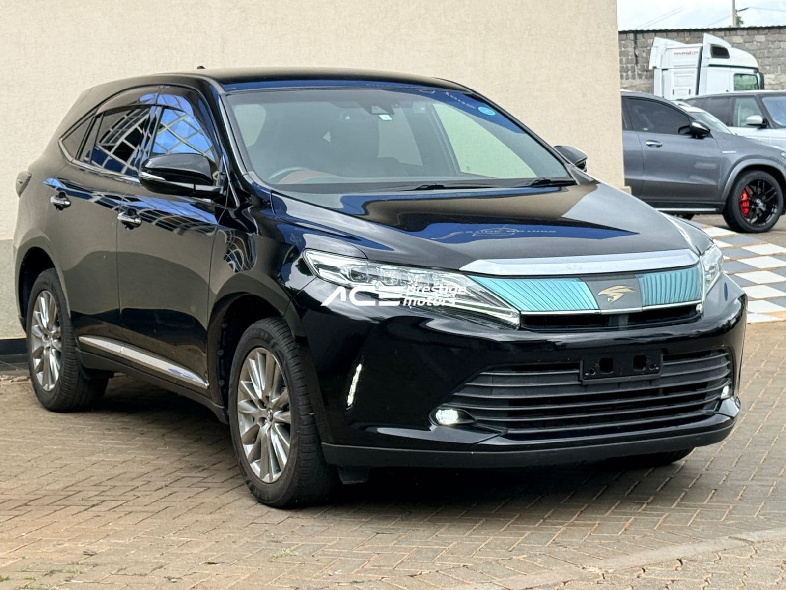 Image of Toyota harrier YOM - 2018
