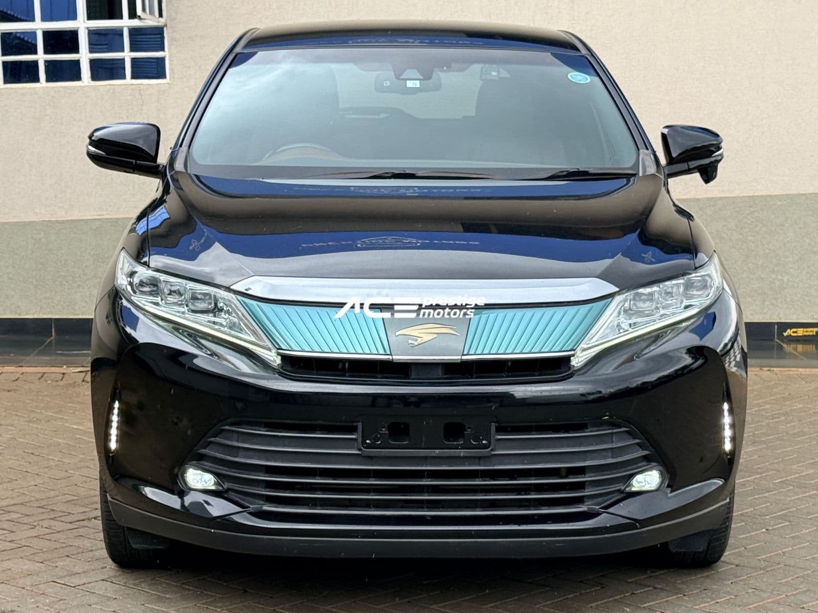 Image of Toyota harrier YOM - 2018