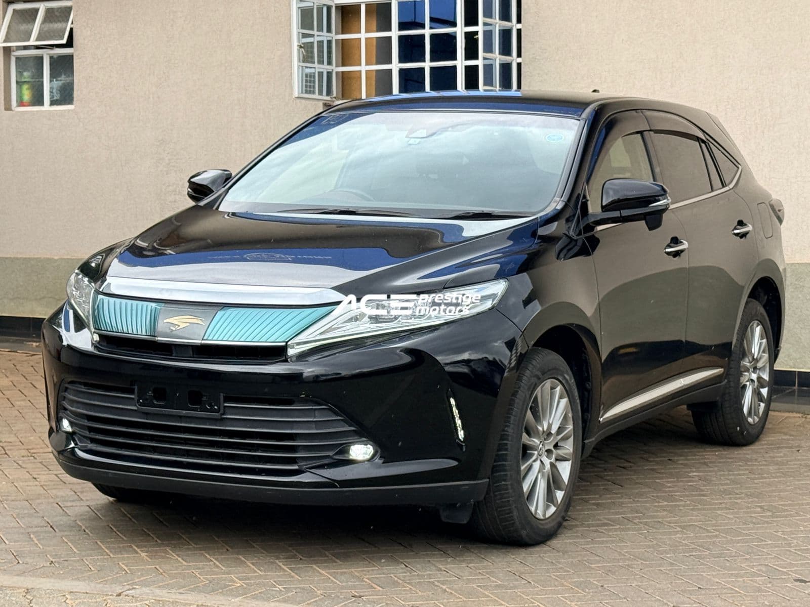 Image of Toyota harrier YOM - 2018