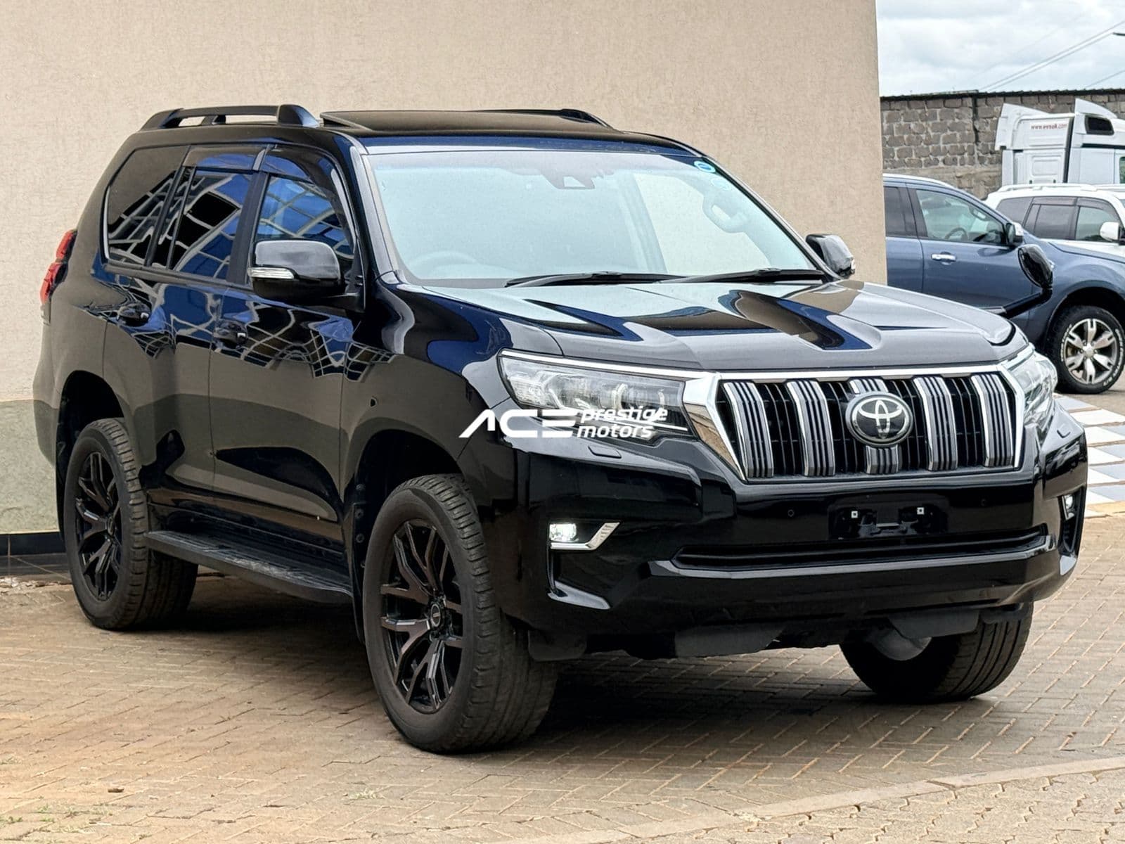 Image of Toyota Land Cruiser Prado TX YOM - 2018