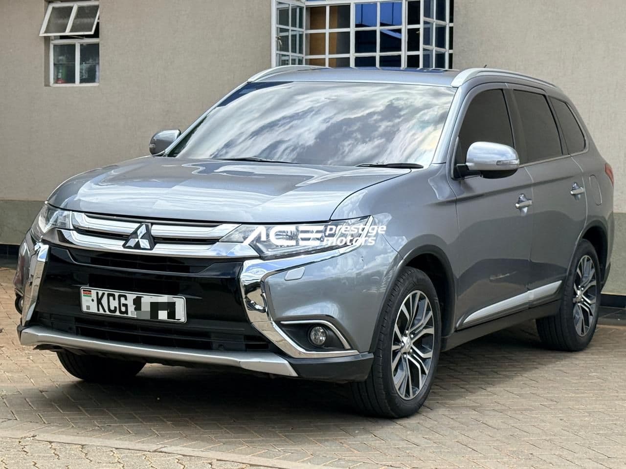Image of Mitsubishi Outlander YOM - 2015