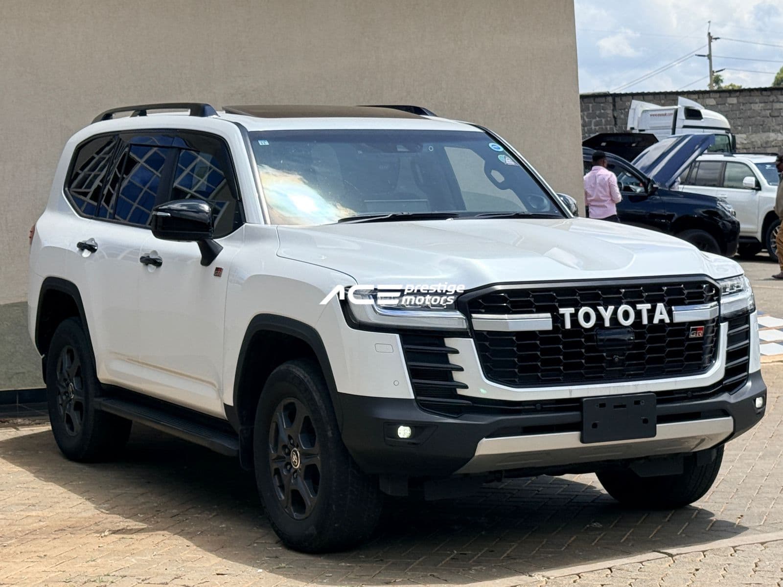 Image of Toyota Land Cruiser 300 GR Sport YOM - 2021