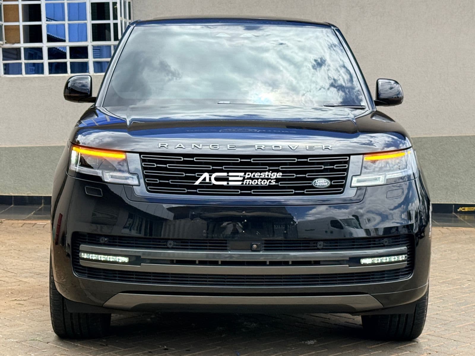 Image of Range Rover D350 YOM - 2022