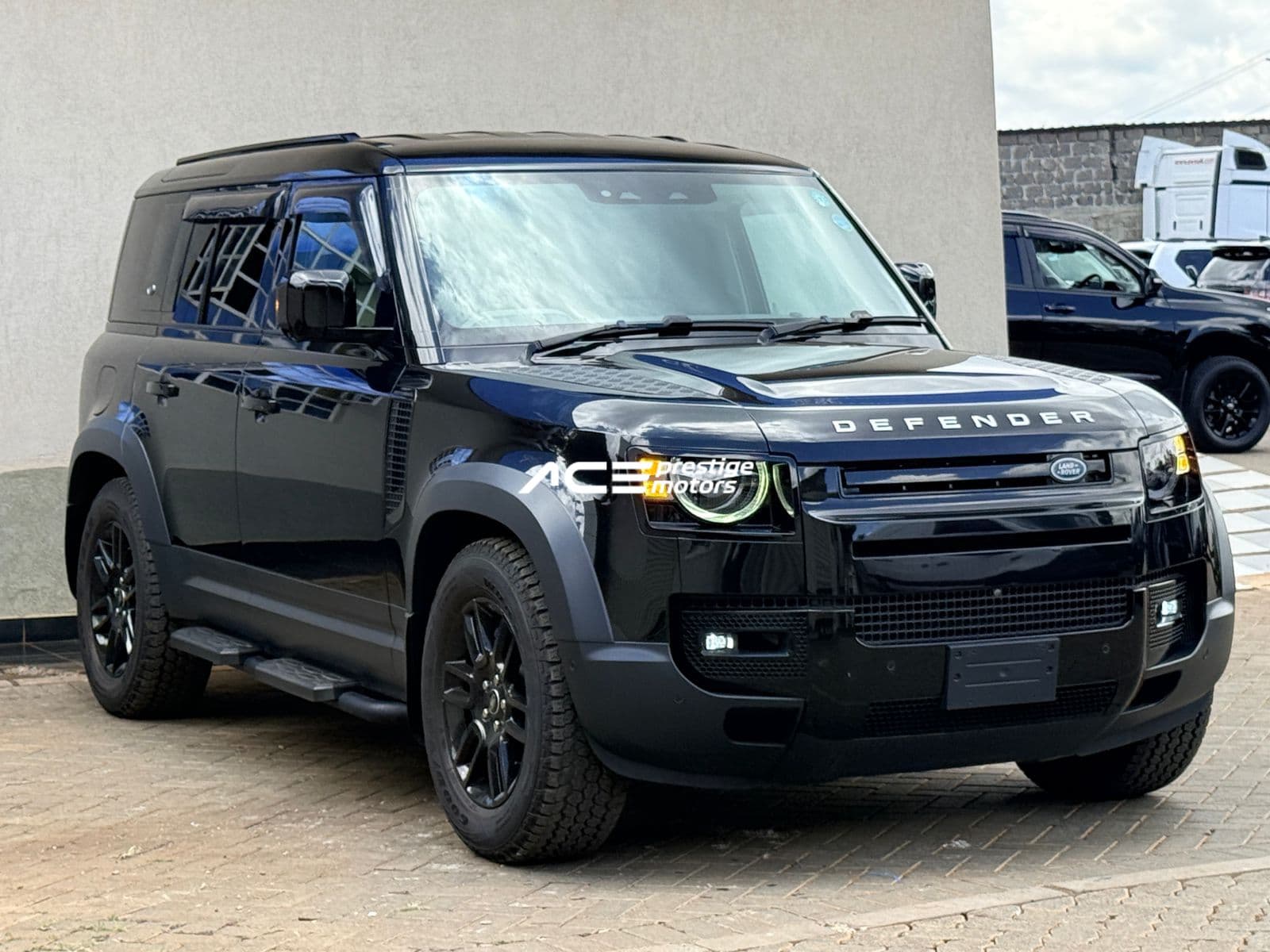 Image of Land Rover Defender D300 YOM - 2021