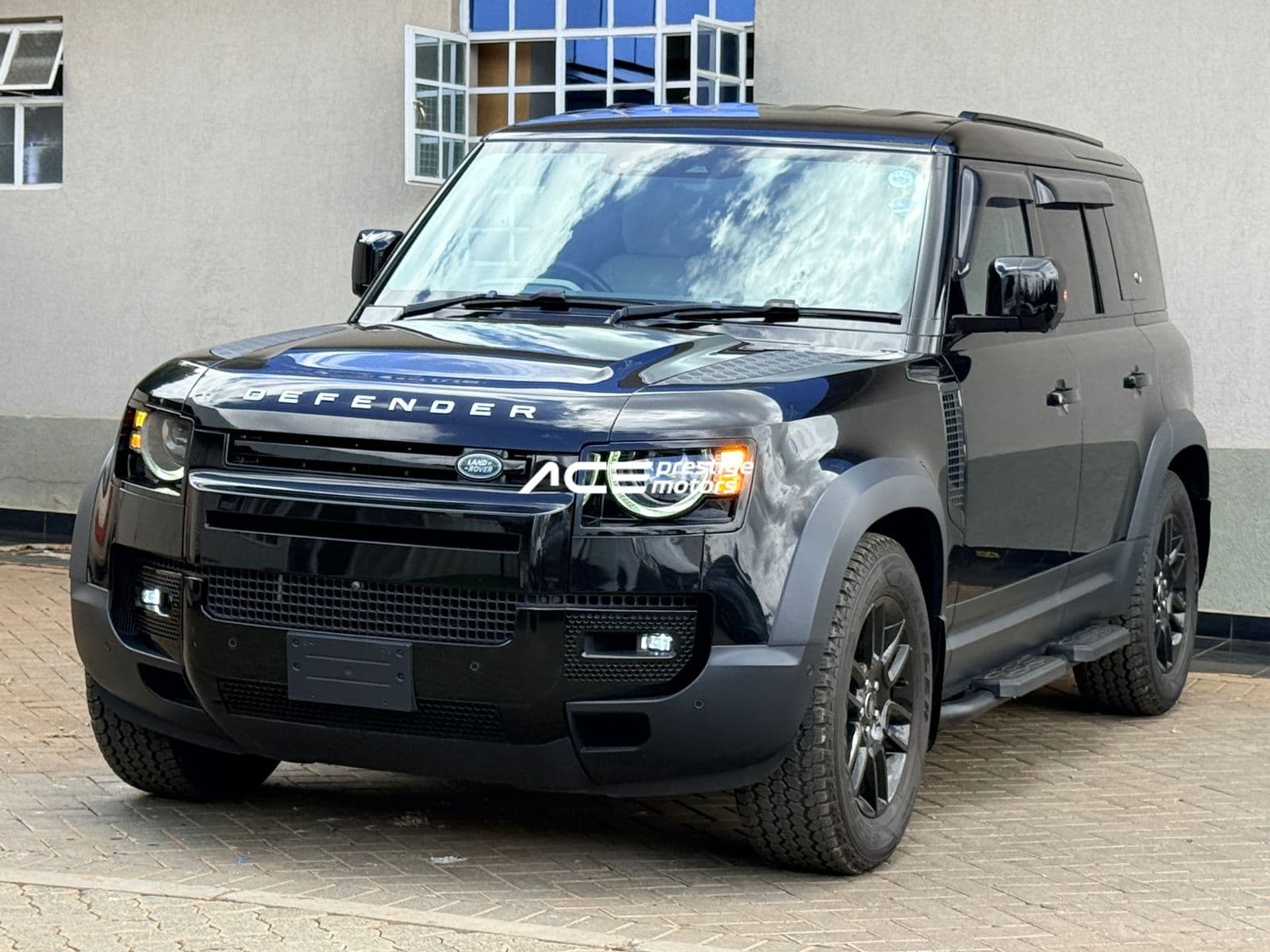 Image of Land Rover Defender D300 YOM - 2021