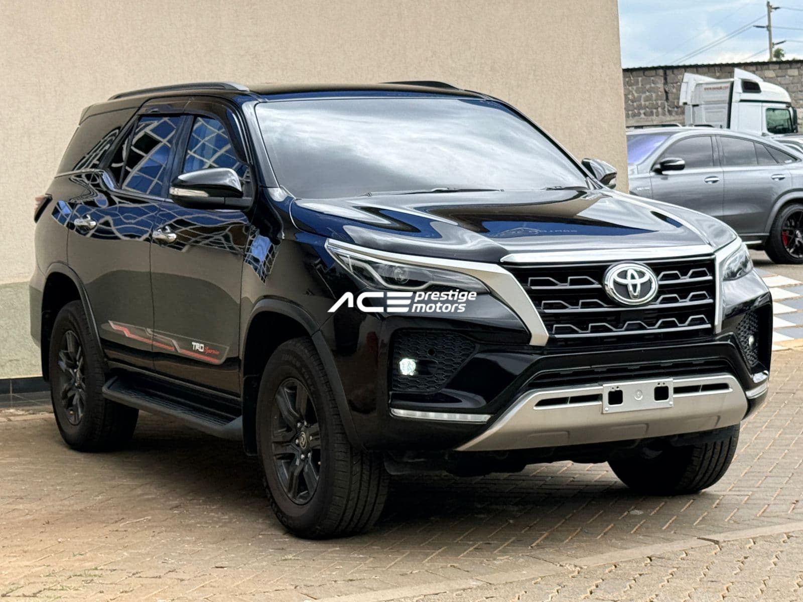 Image of Toyota Fortuner YOM - 2017