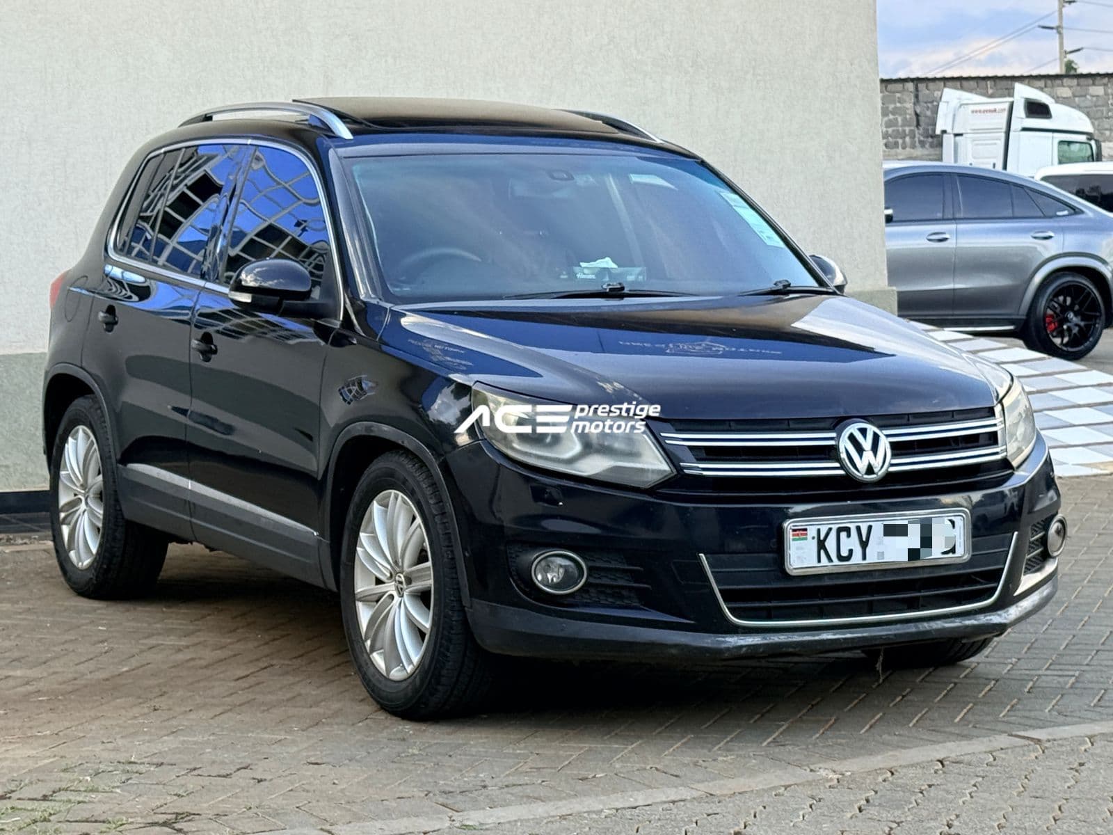 Image of Volkswagen Tiguan YOM - 2013
