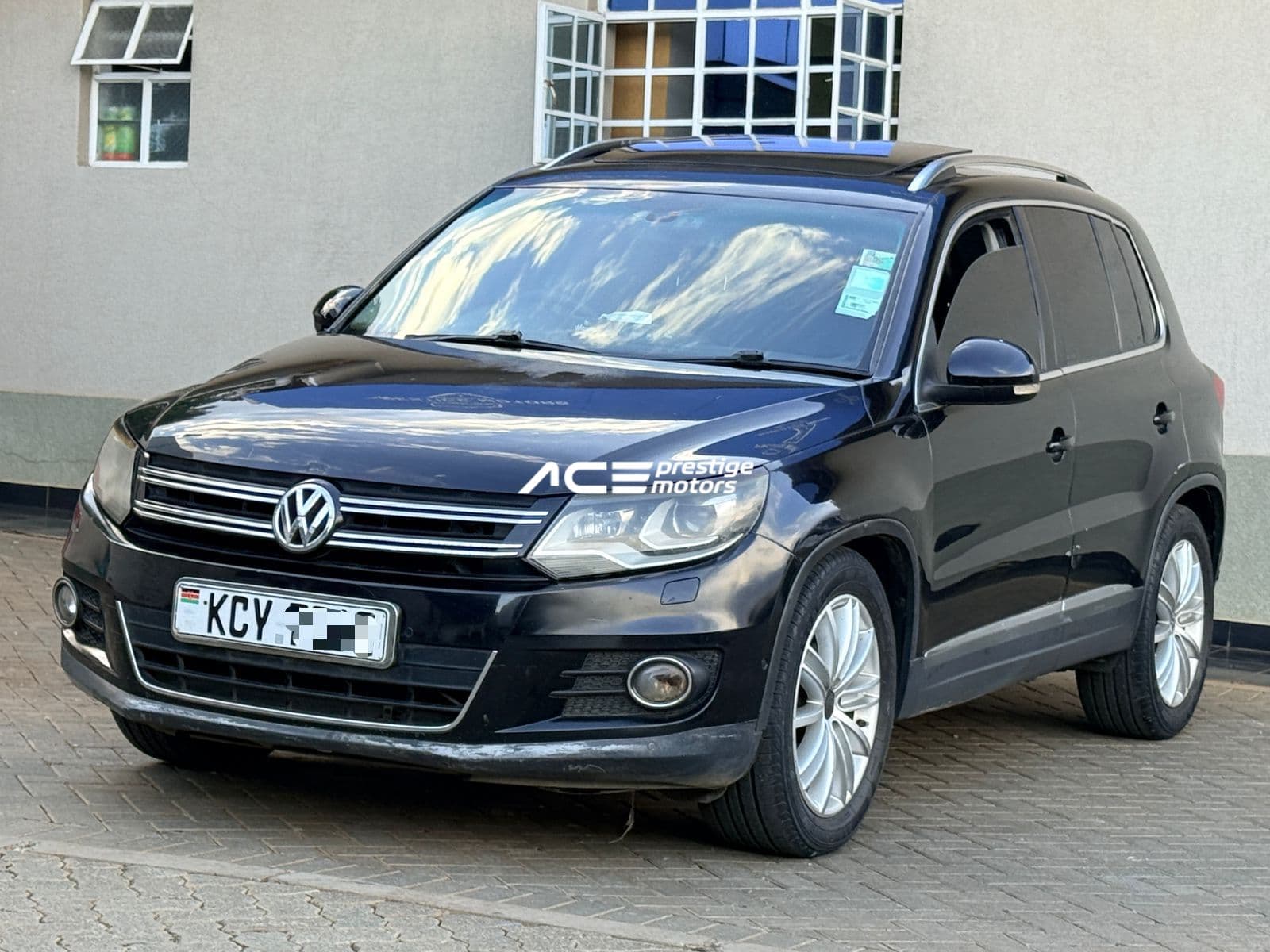 Image of Volkswagen Tiguan YOM - 2013
