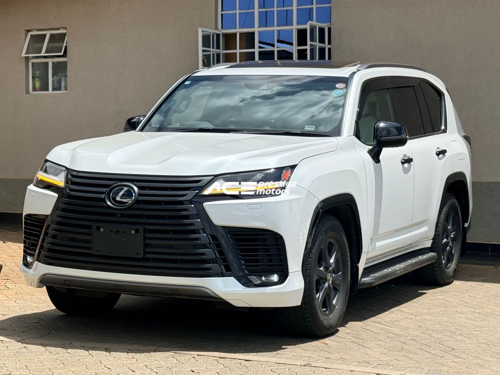 Image of Lexus LX600 YOM - 2022
