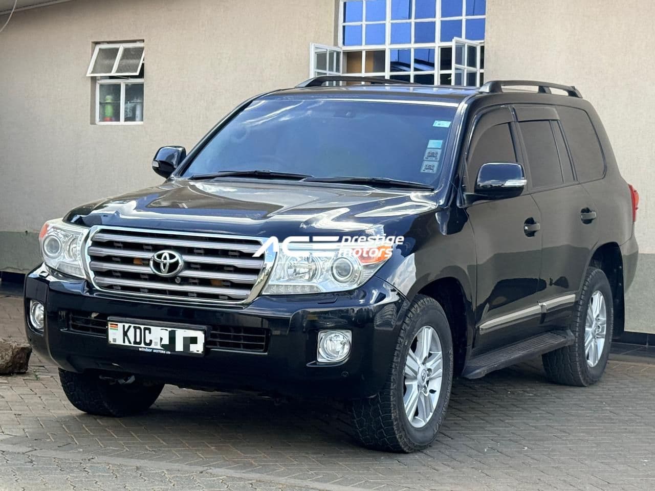 Image of Toyota Land Cruiser Sahara (200 Series) YOM - 2013