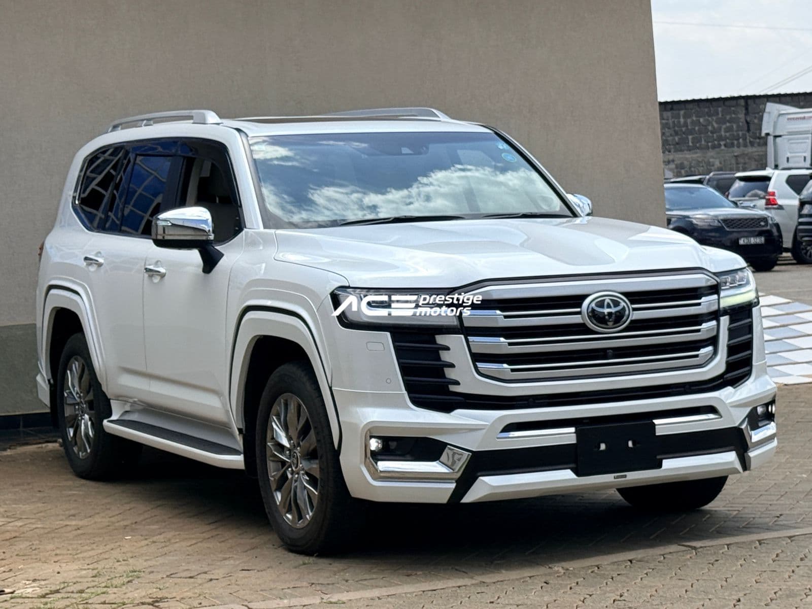 Image of Toyota Land Cruiser 300 ZX YOM - 2023