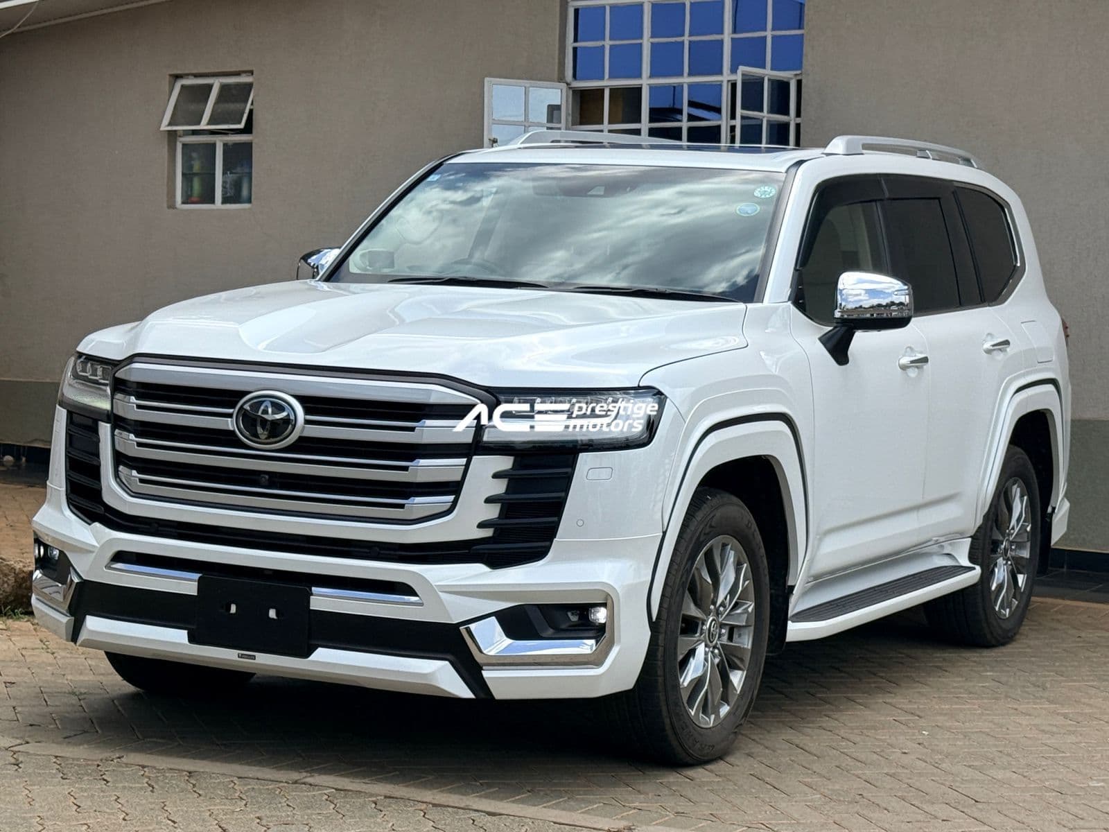 Image of Toyota Land Cruiser 300 ZX YOM - 2023