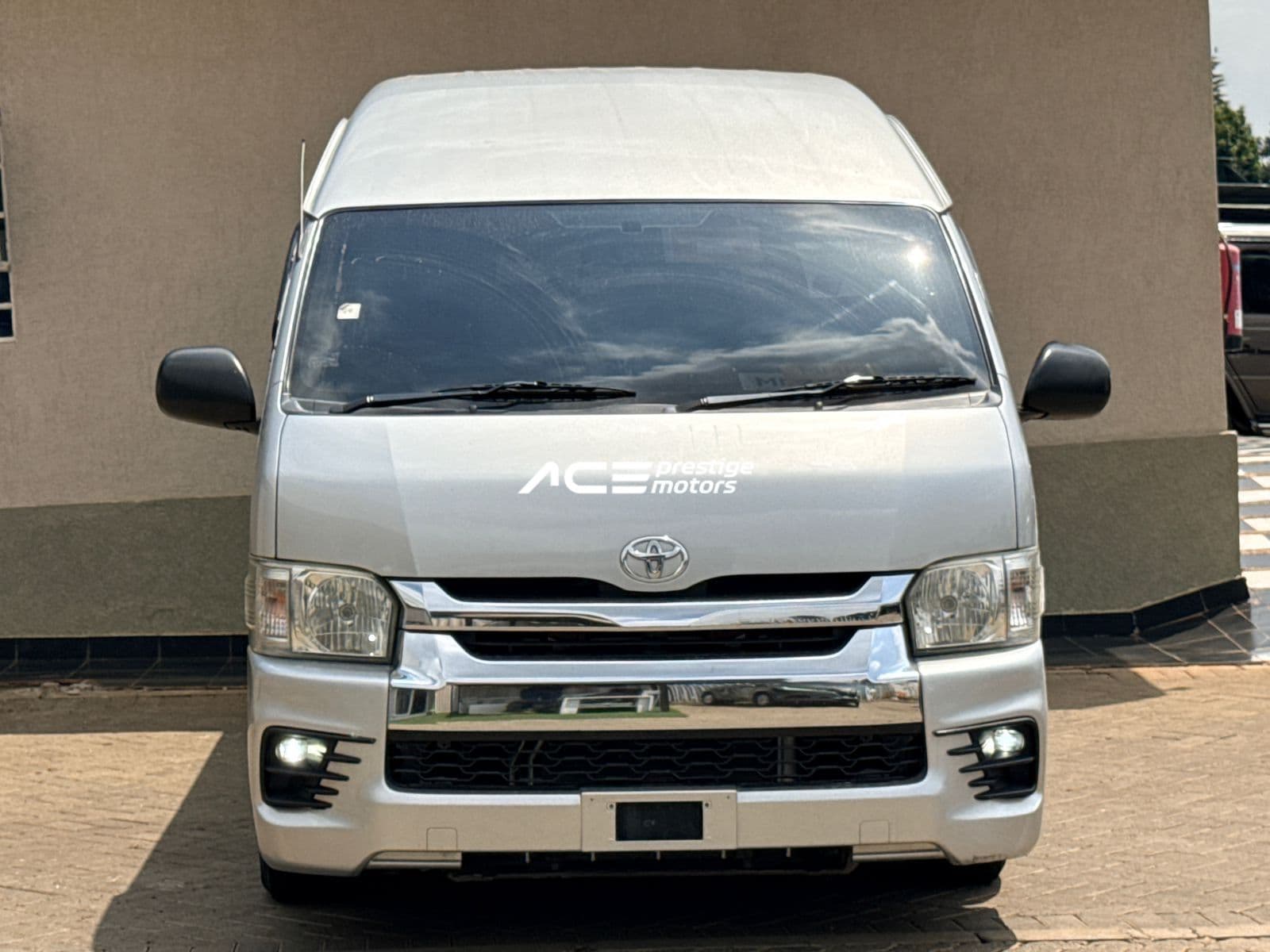 Image of Toyota Commuter YOM - 2019