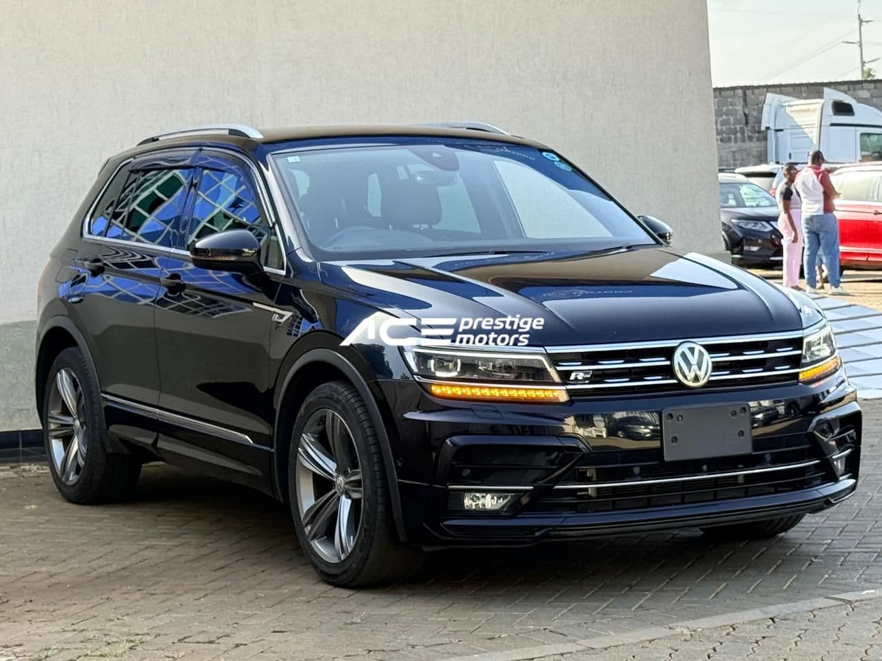 Image of Volkswagen Tiguan R-Line YOM - 2018