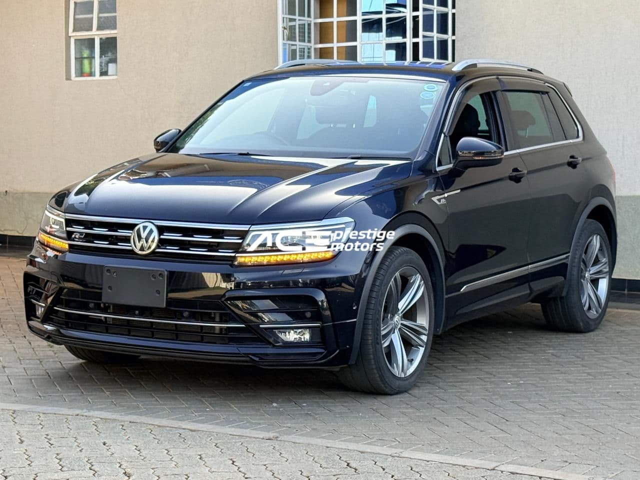 Image of Volkswagen Tiguan R-Line YOM - 2018