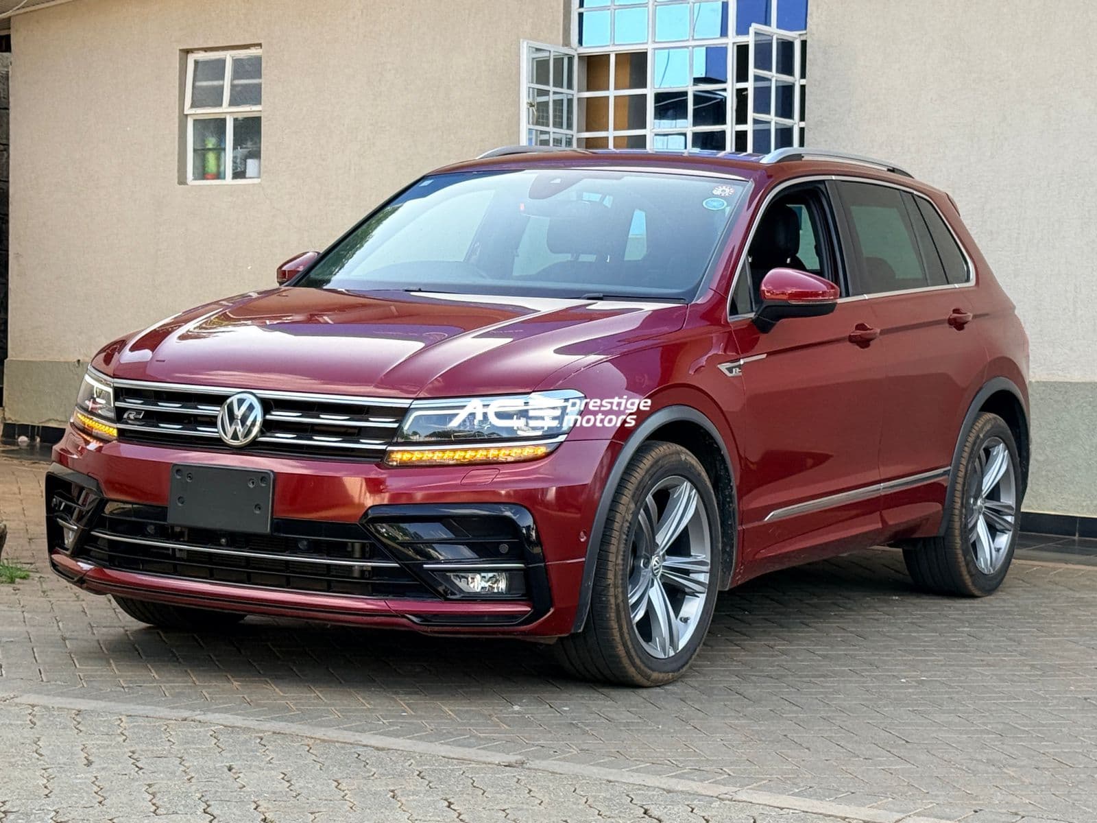Image of Volkswagen Tiguan R-Line YOM - 2018